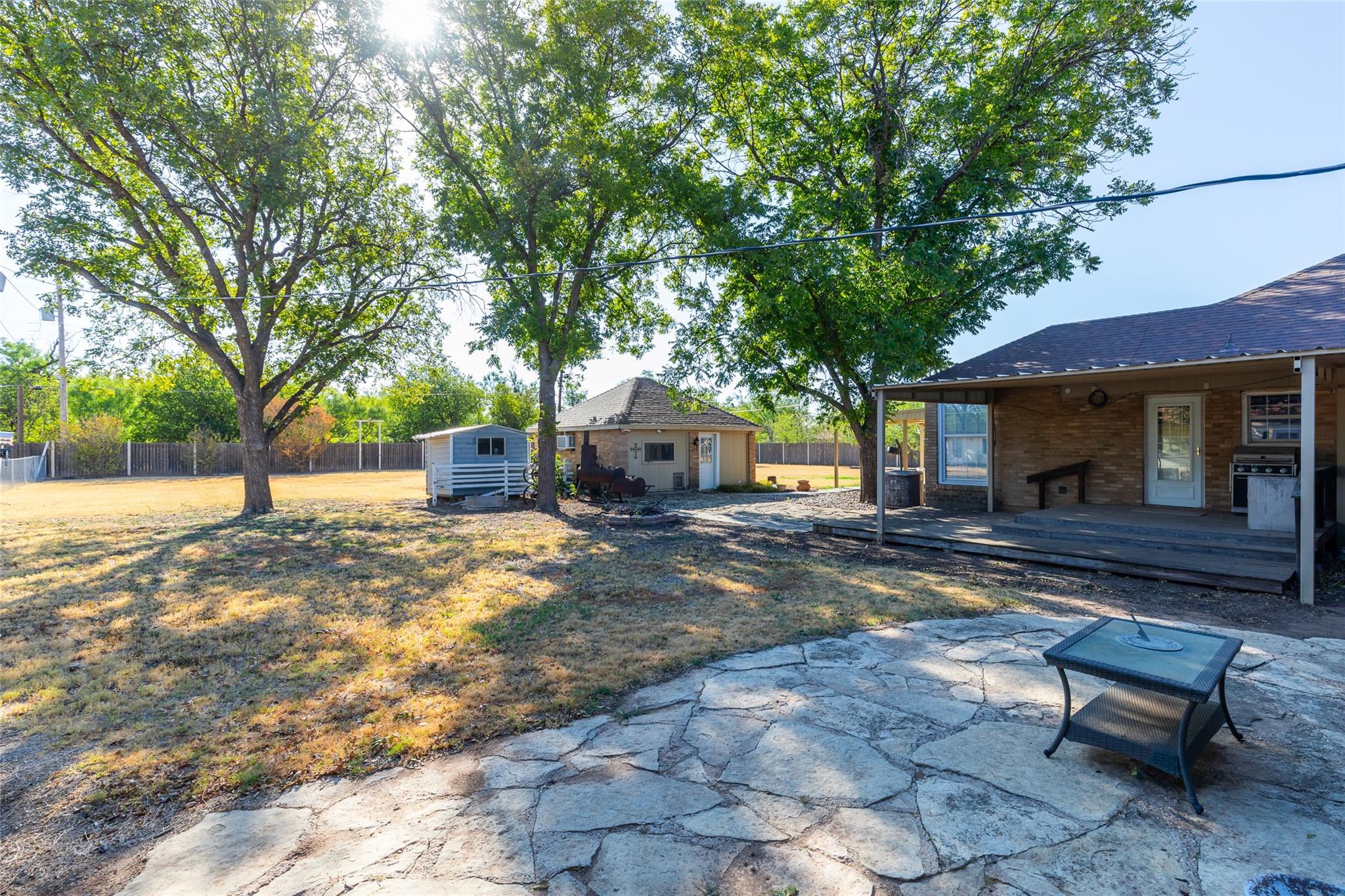 main property photo 19