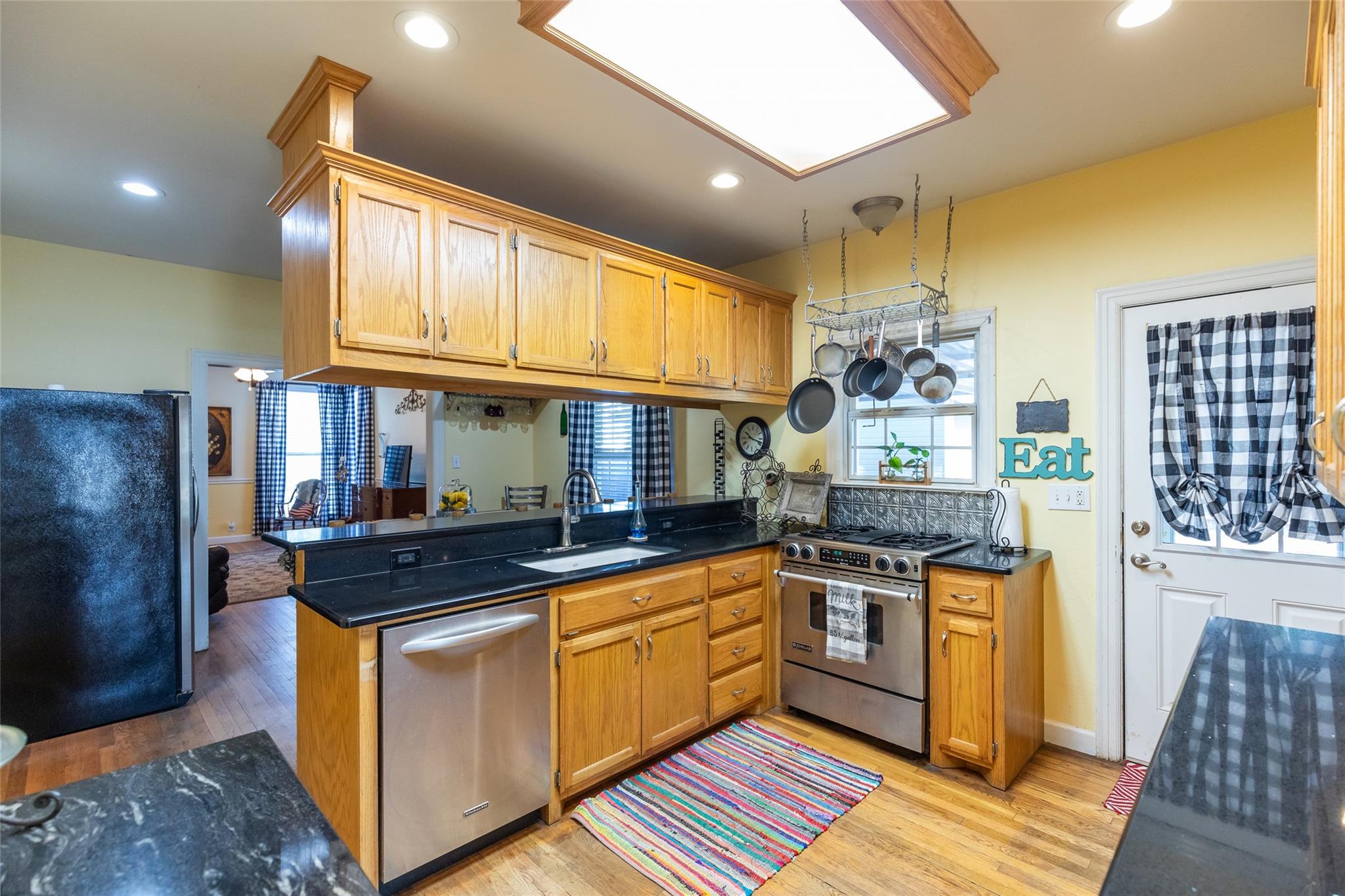 main property photo 12