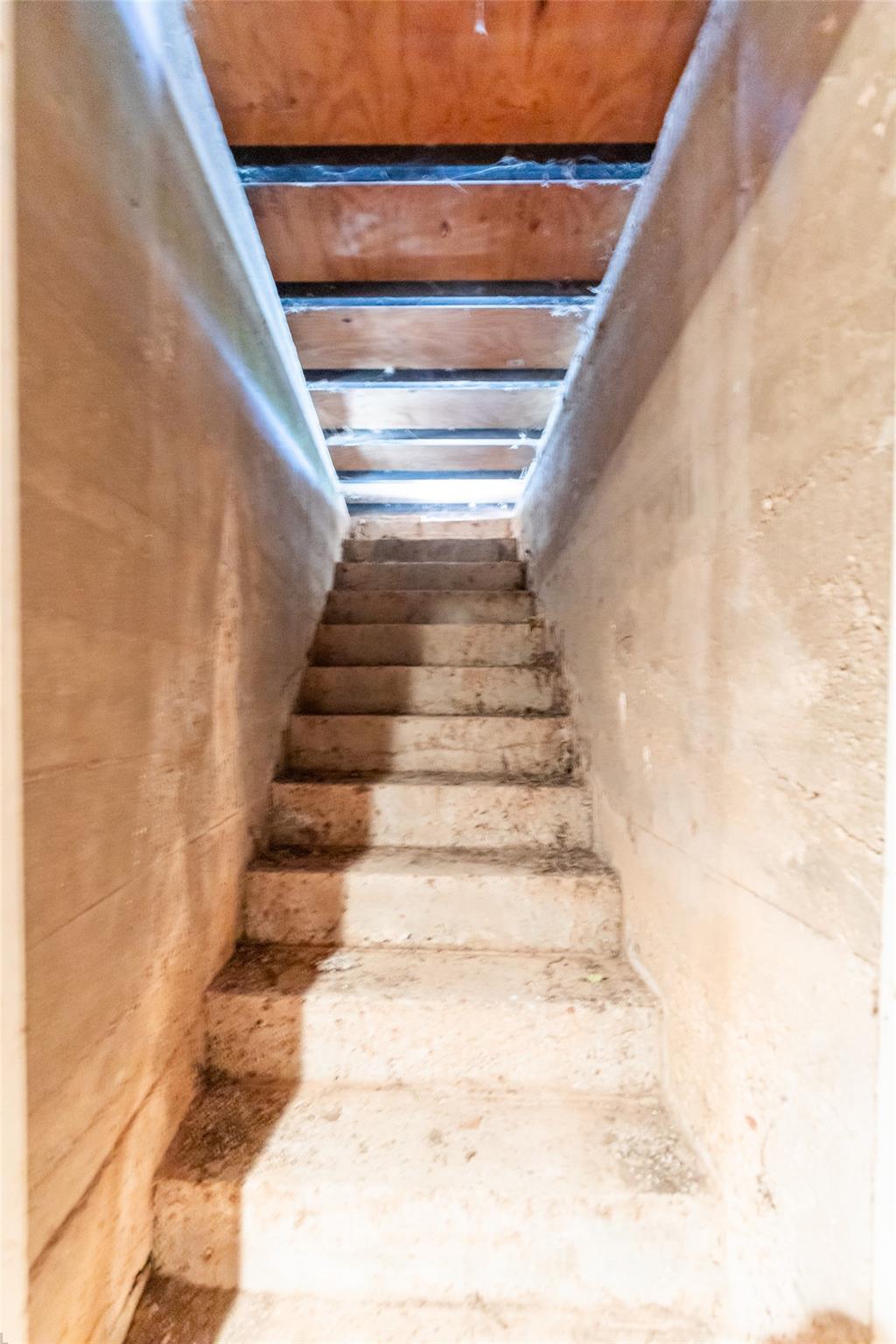 main property photo 19