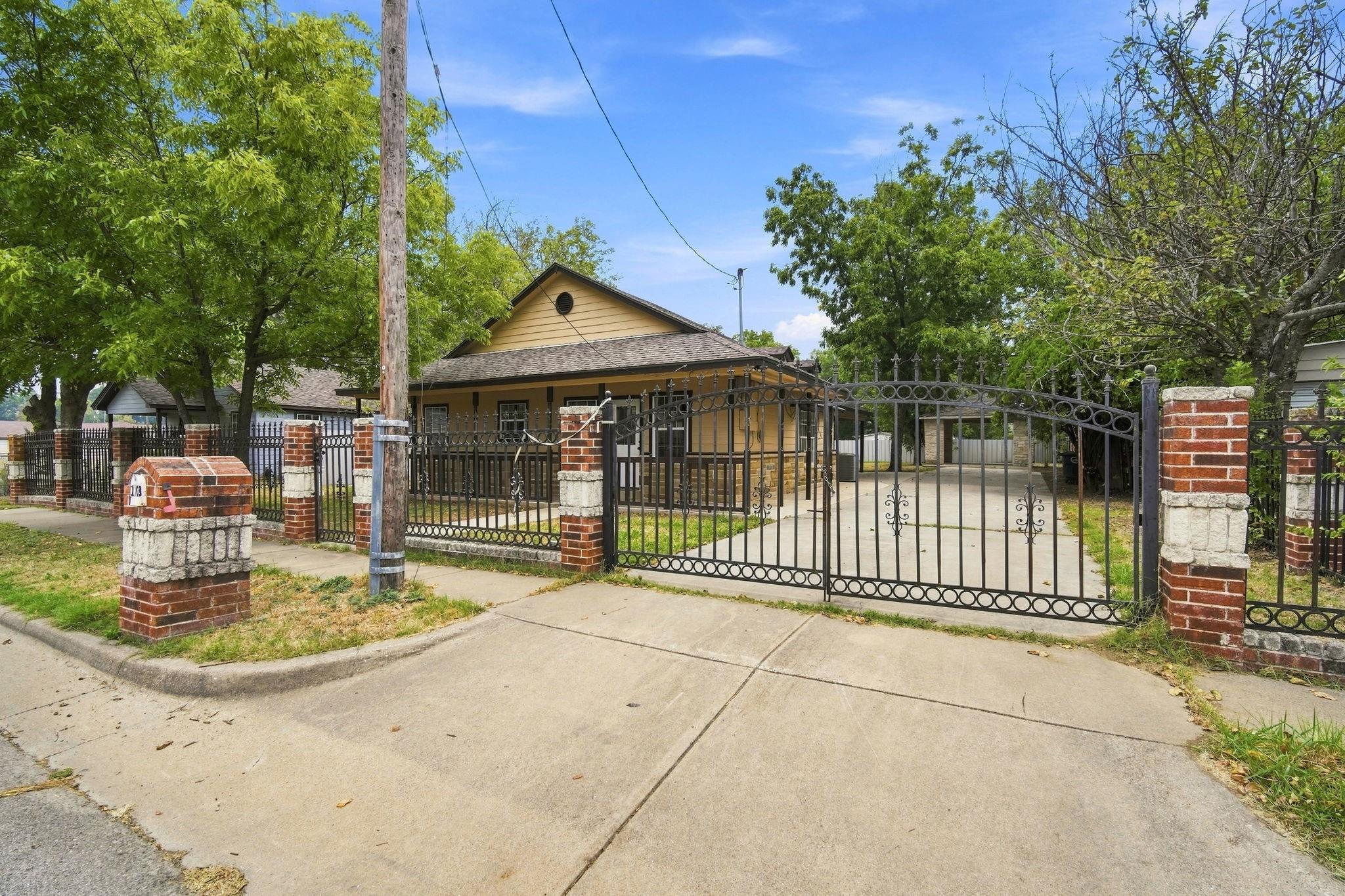 main property photo 1