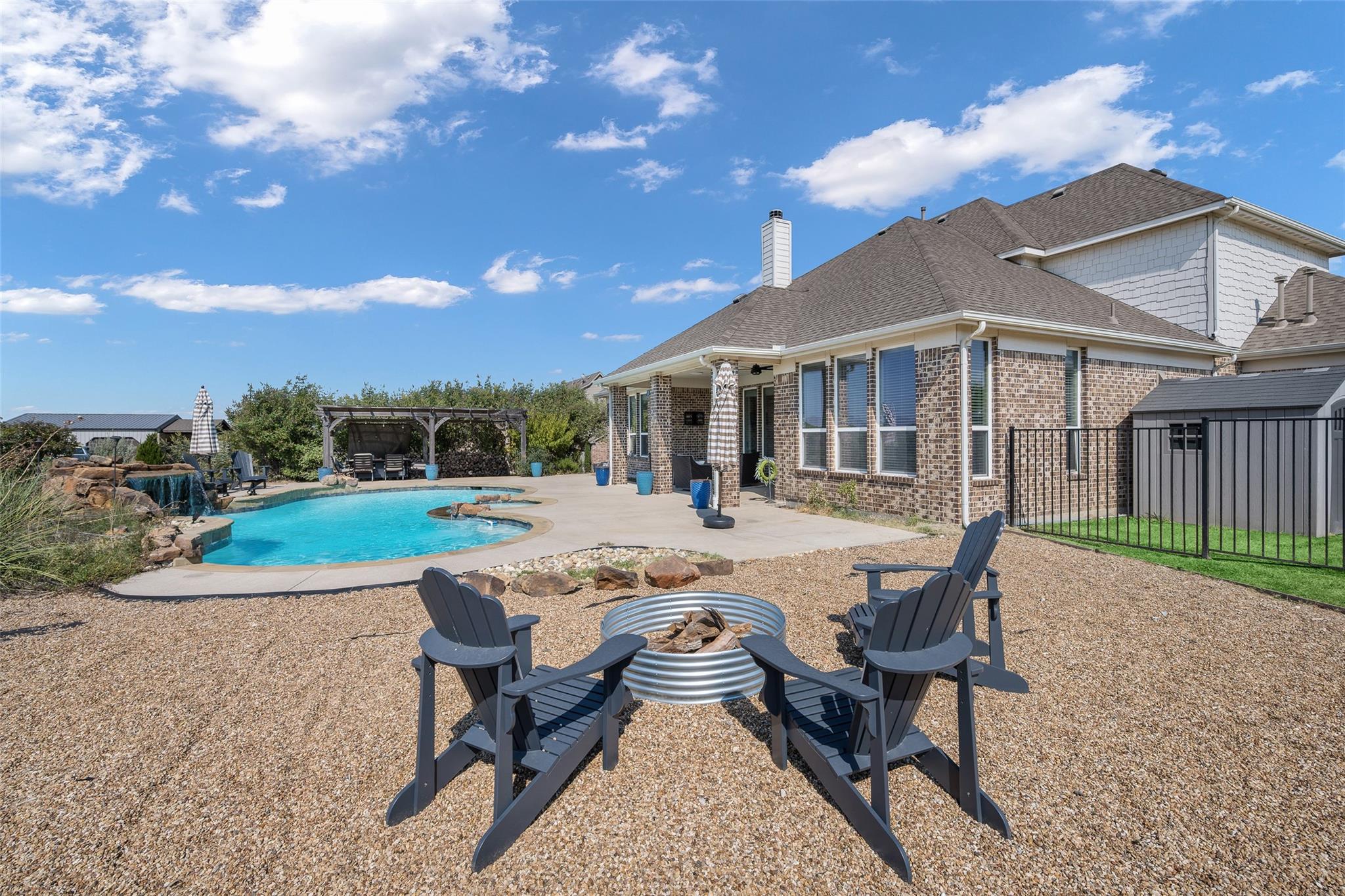 main property photo 29