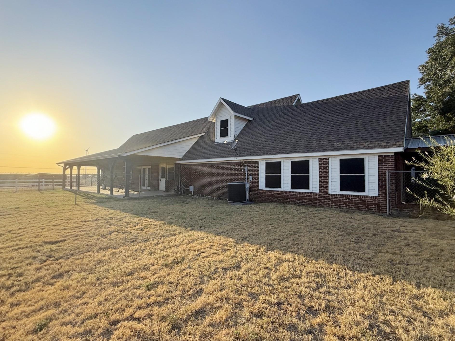 main property photo 16