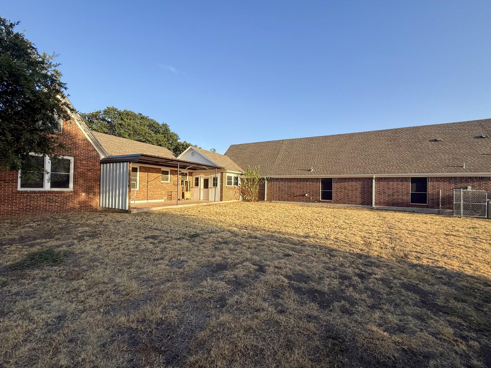 main property photo 18