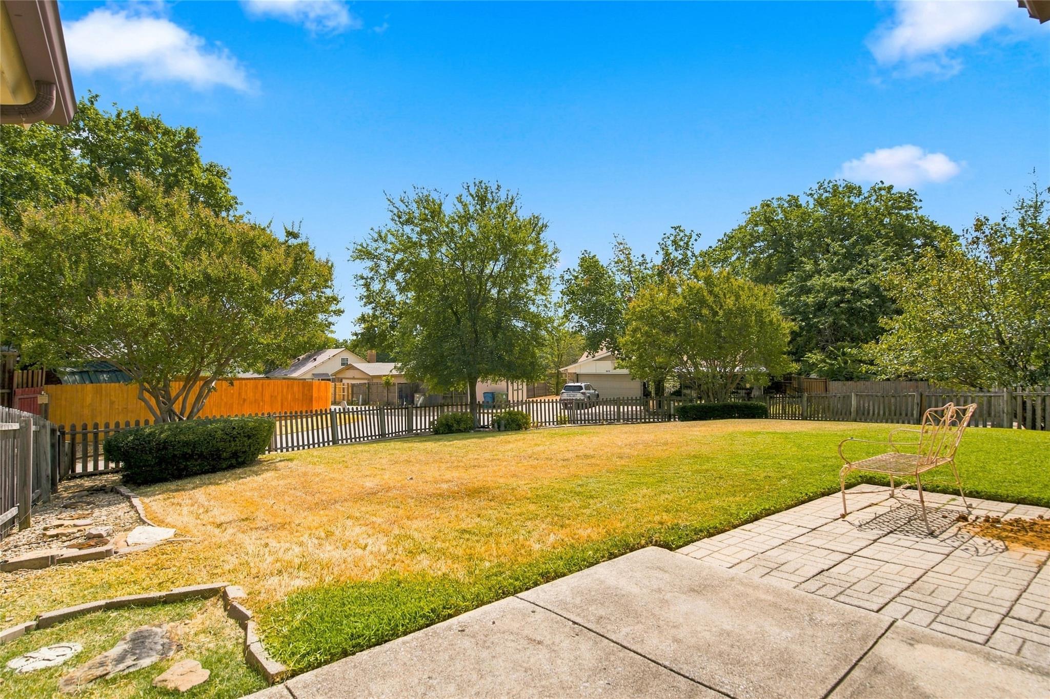 main property photo 22