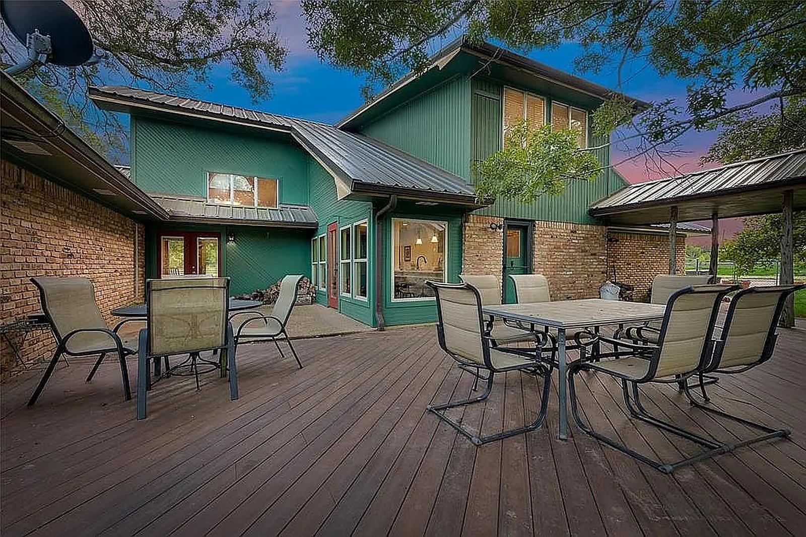 main property photo 17