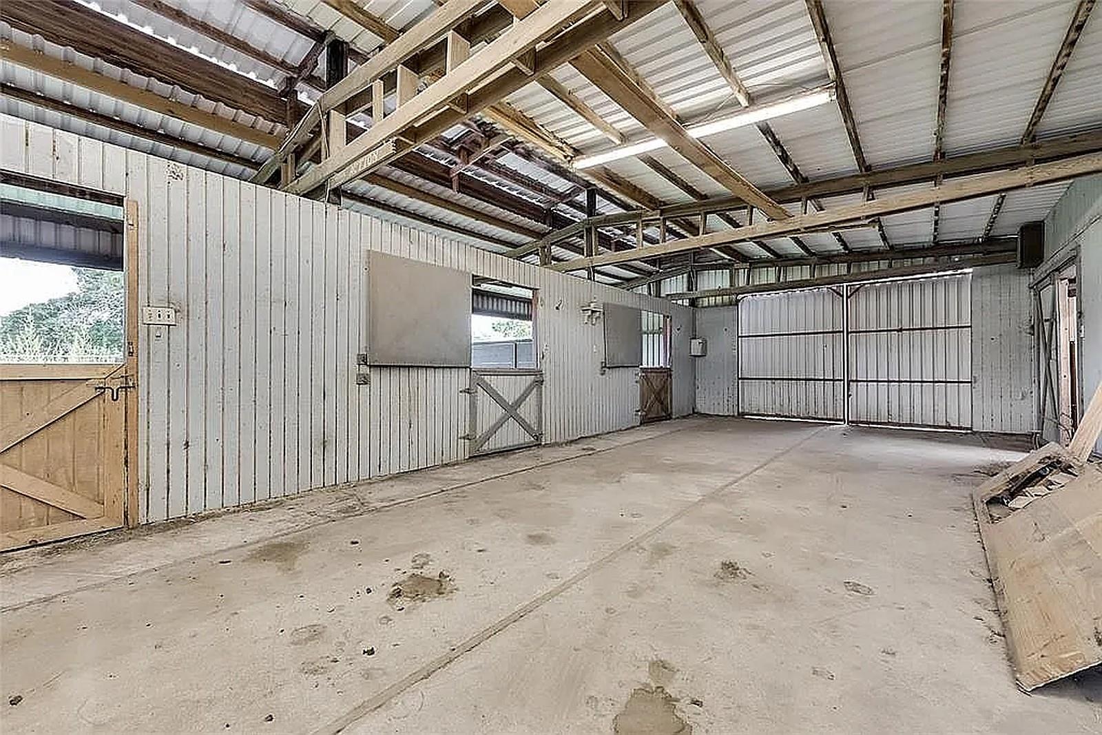 main property photo 19