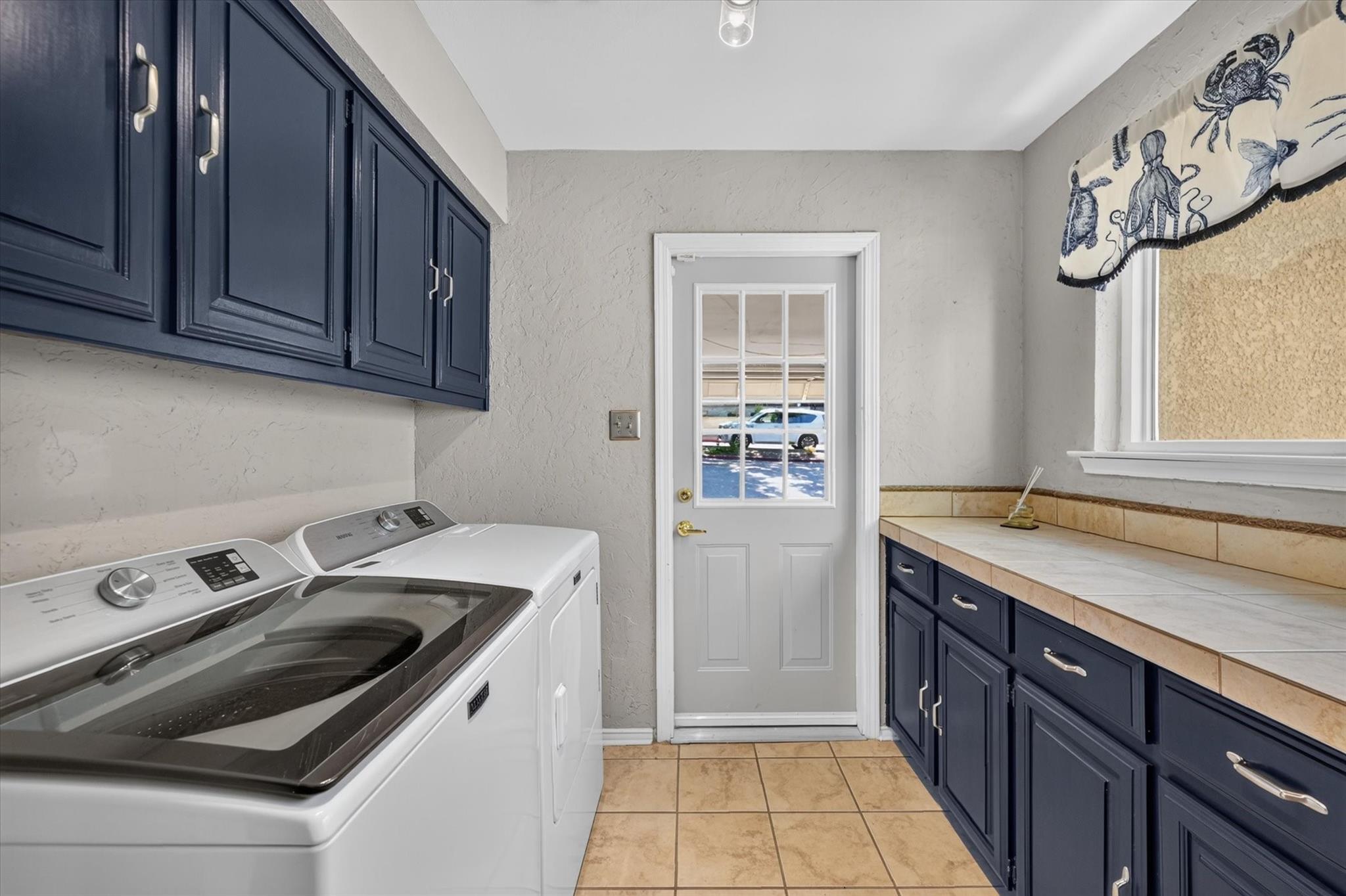 main property photo 19