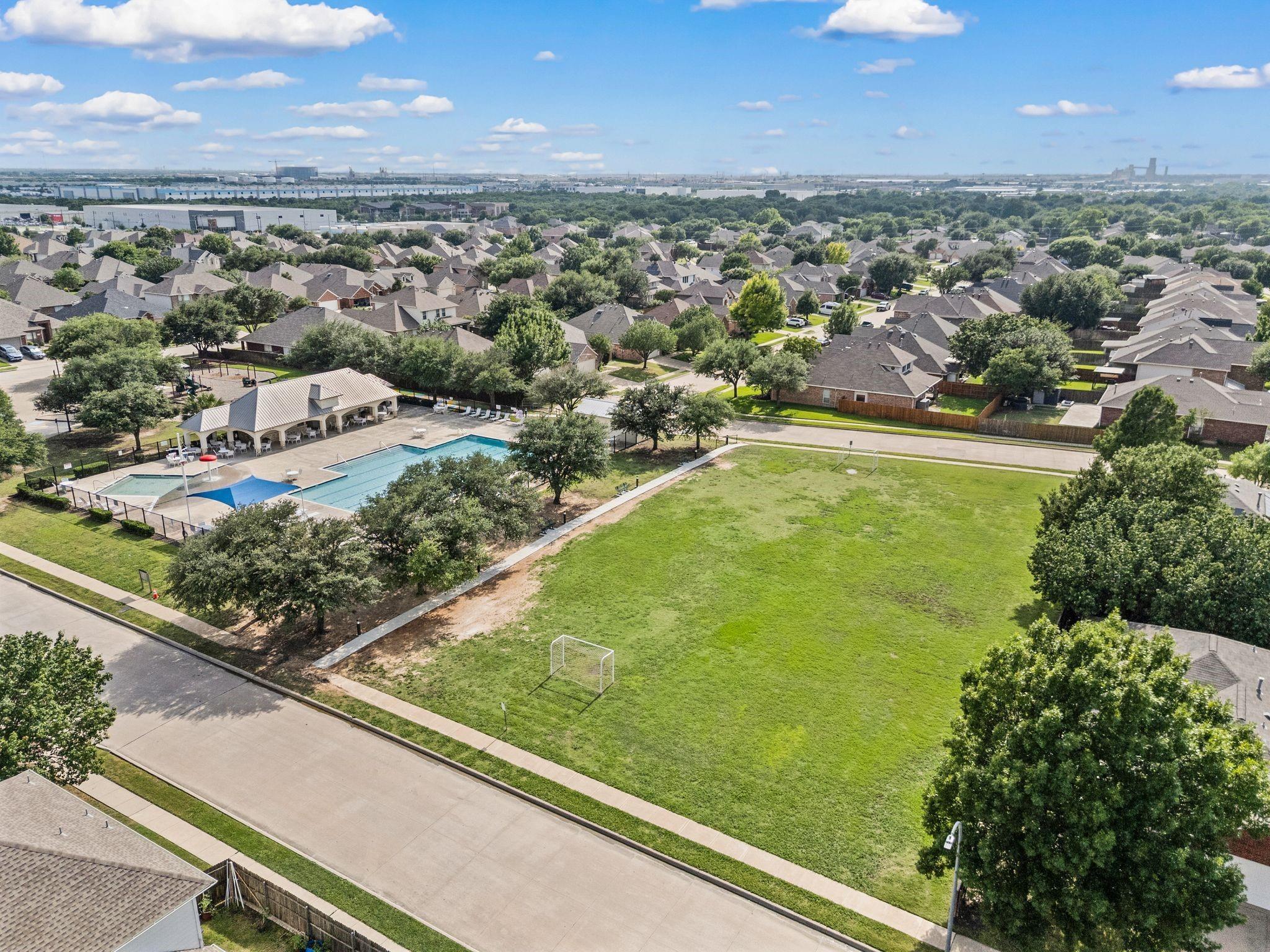 main property photo 37