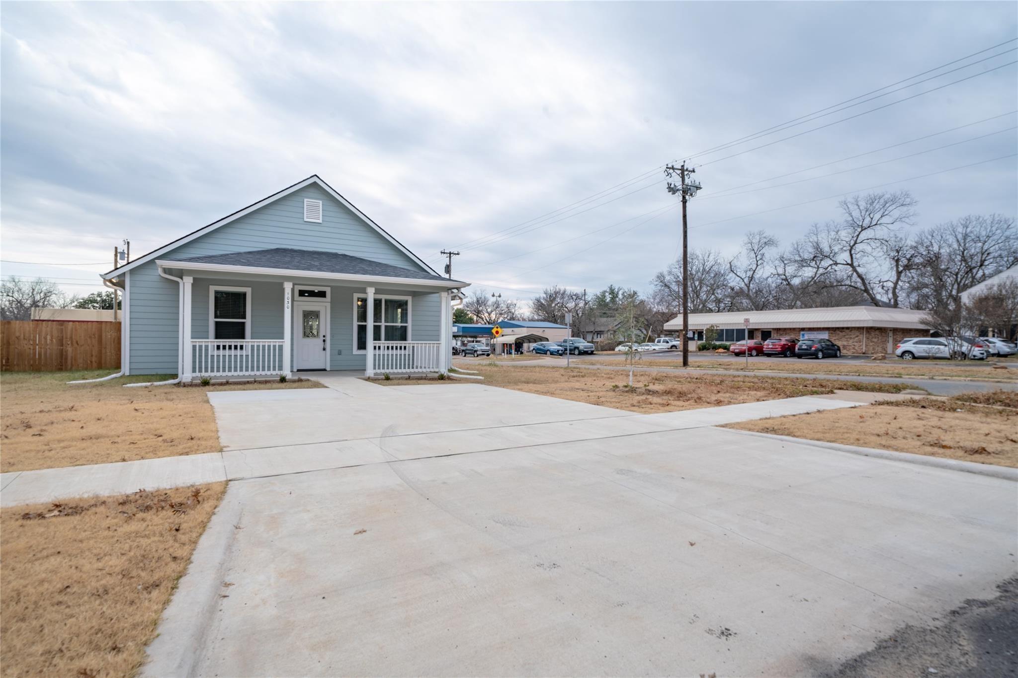 main property photo 25