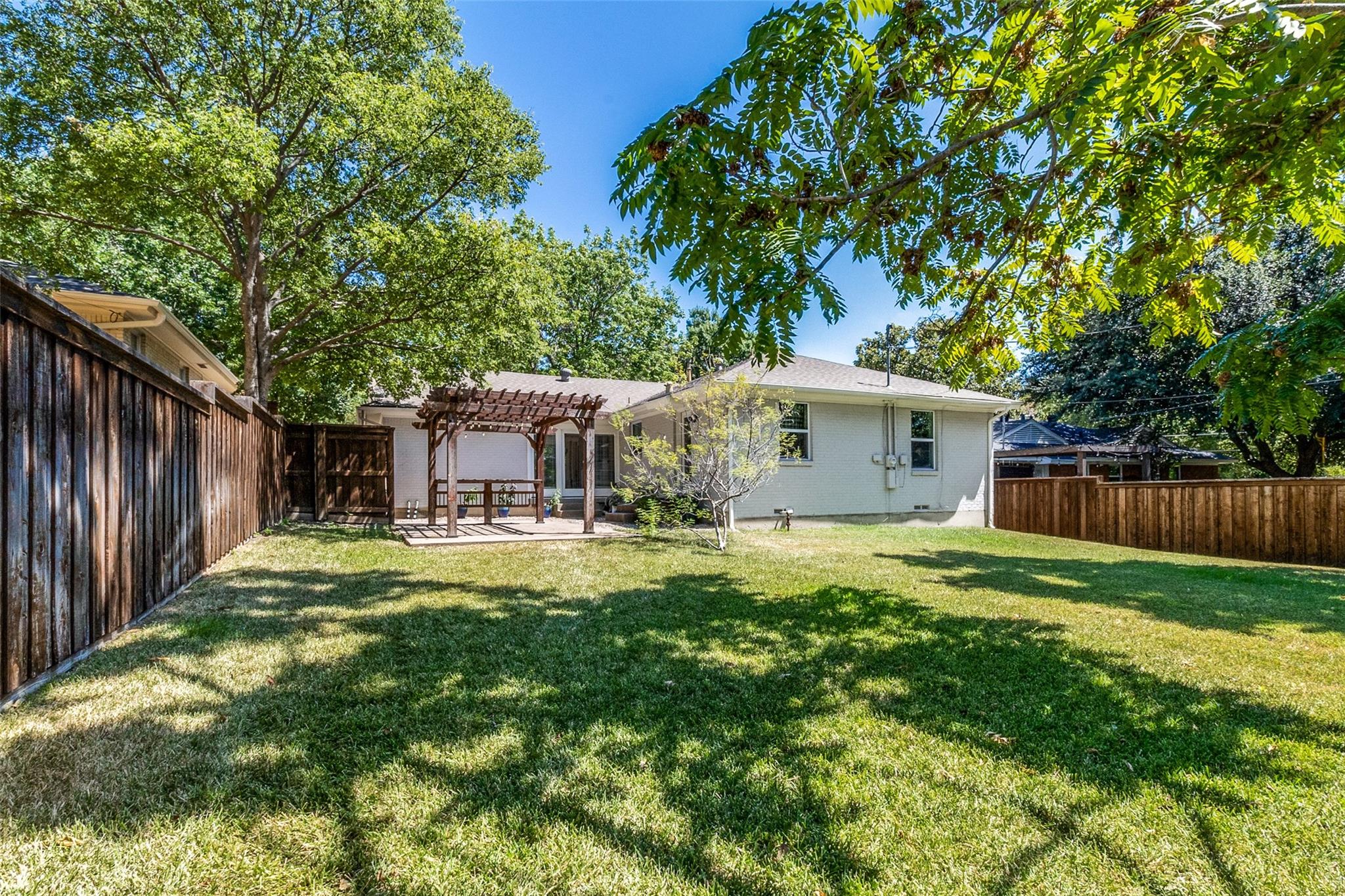 main property photo 33