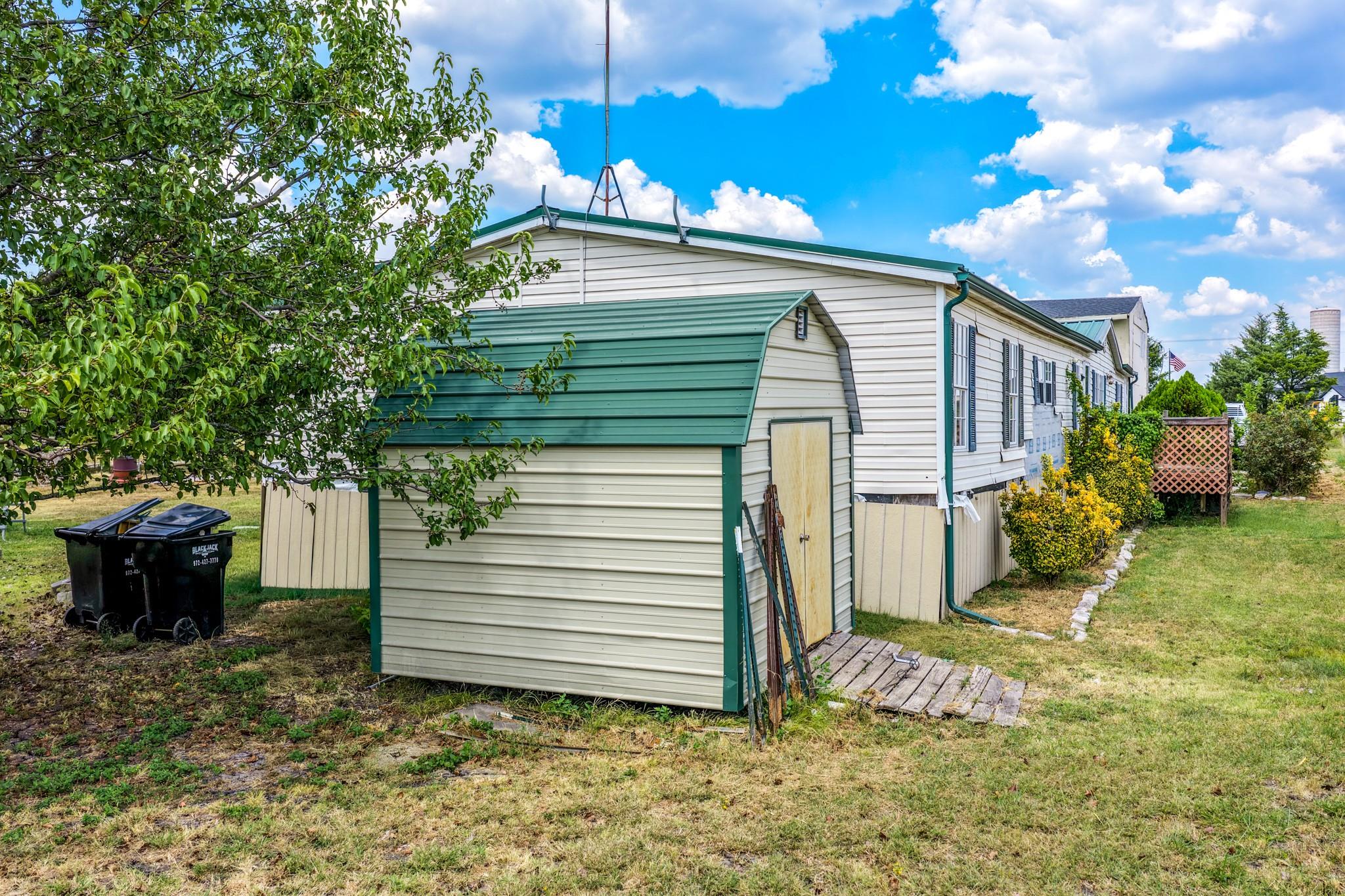 main property photo 16