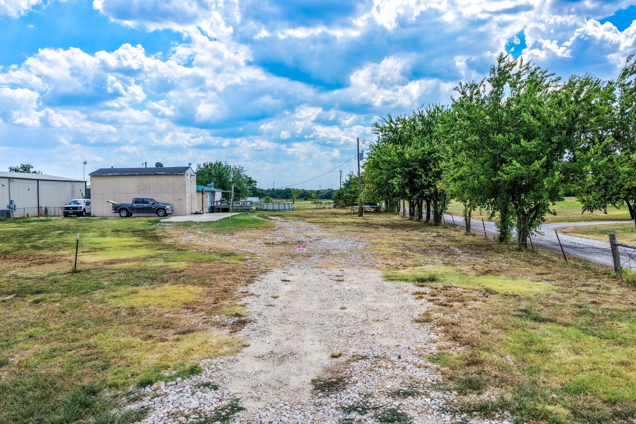 main property photo 32