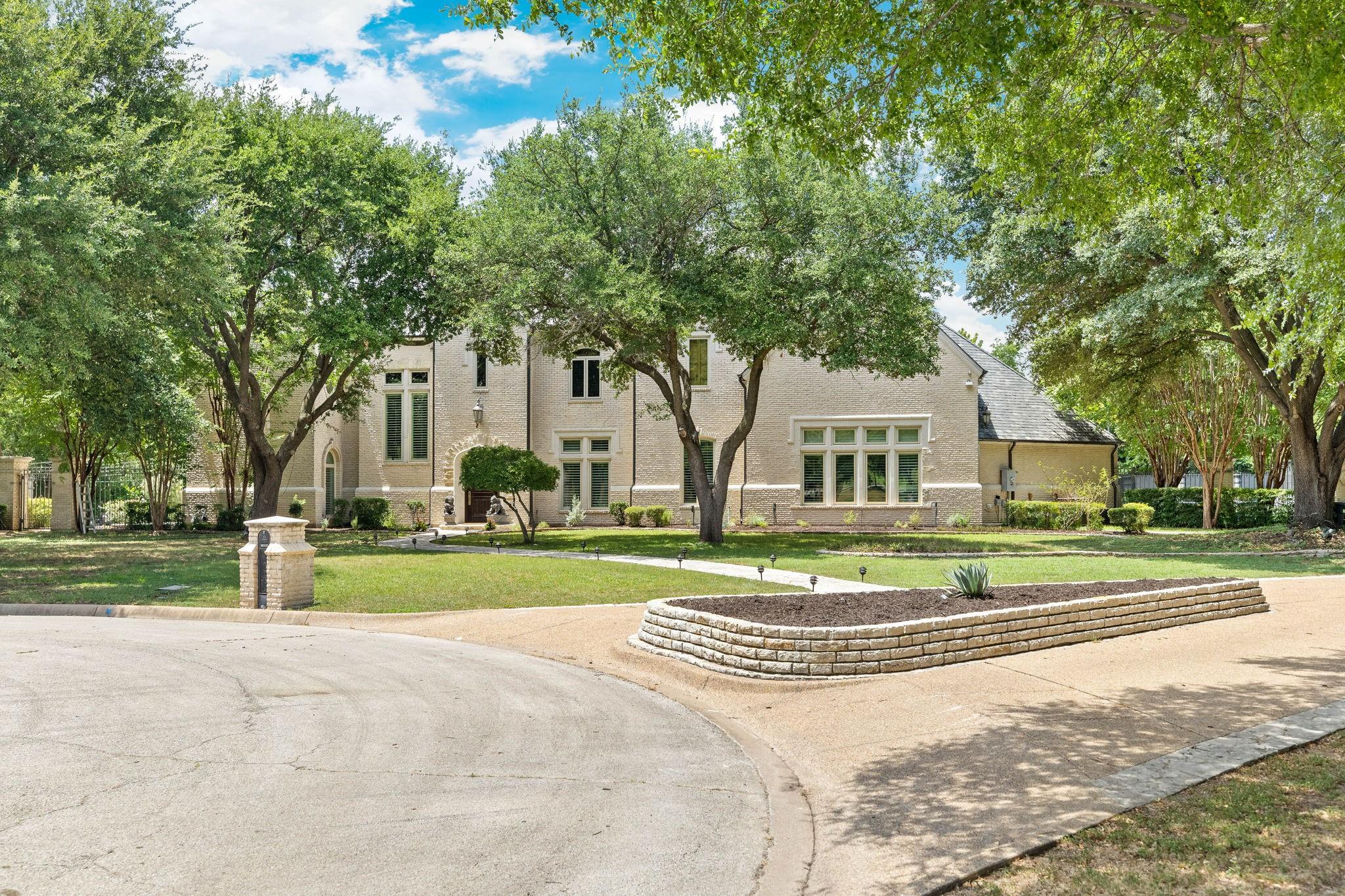 main property photo 32