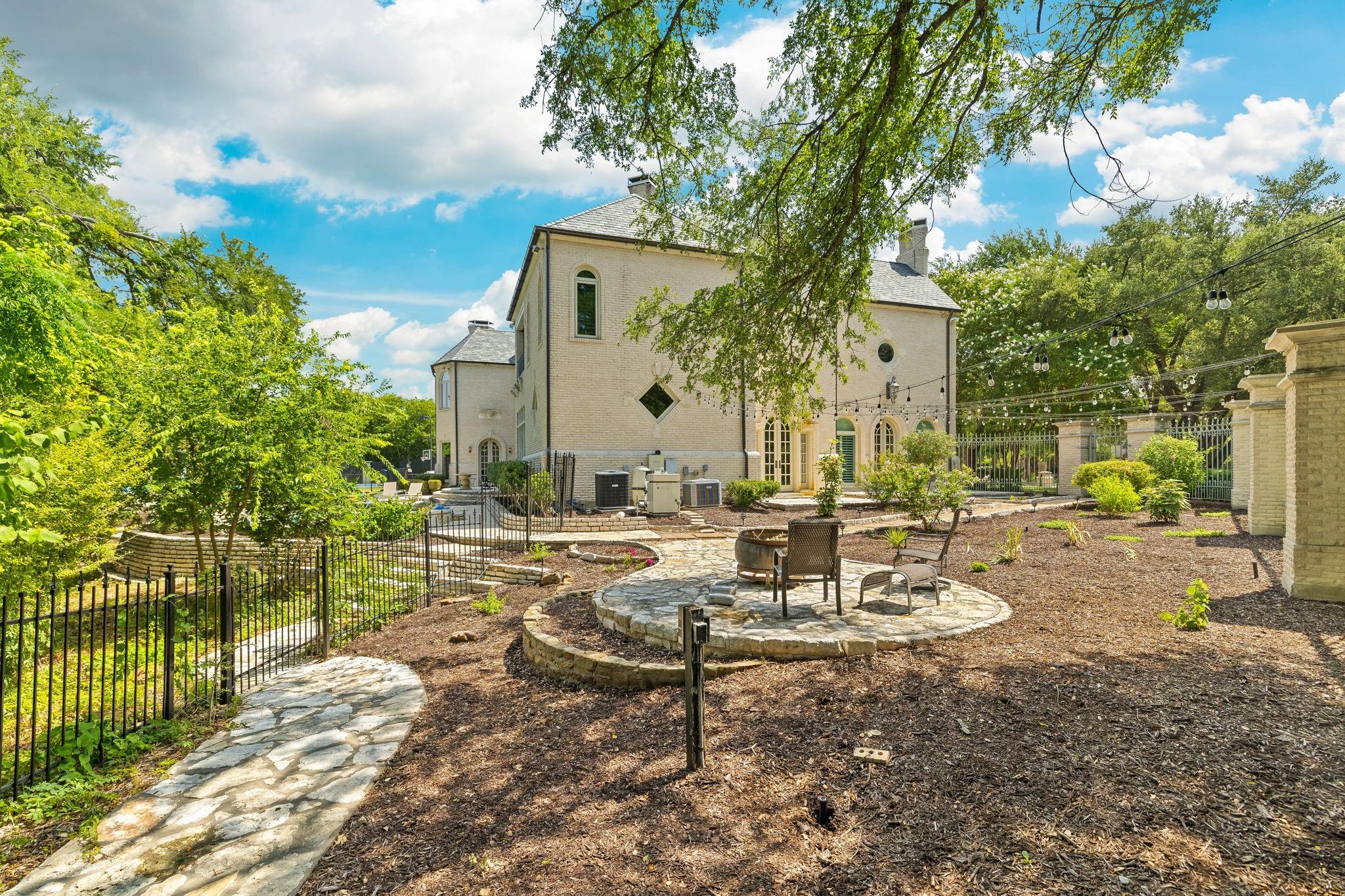 main property photo 33