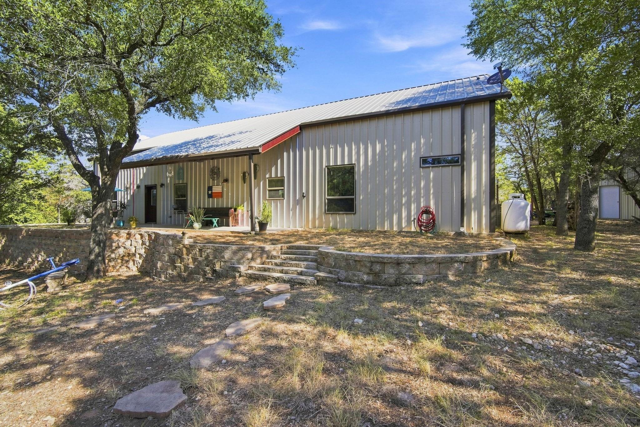 main property photo 26