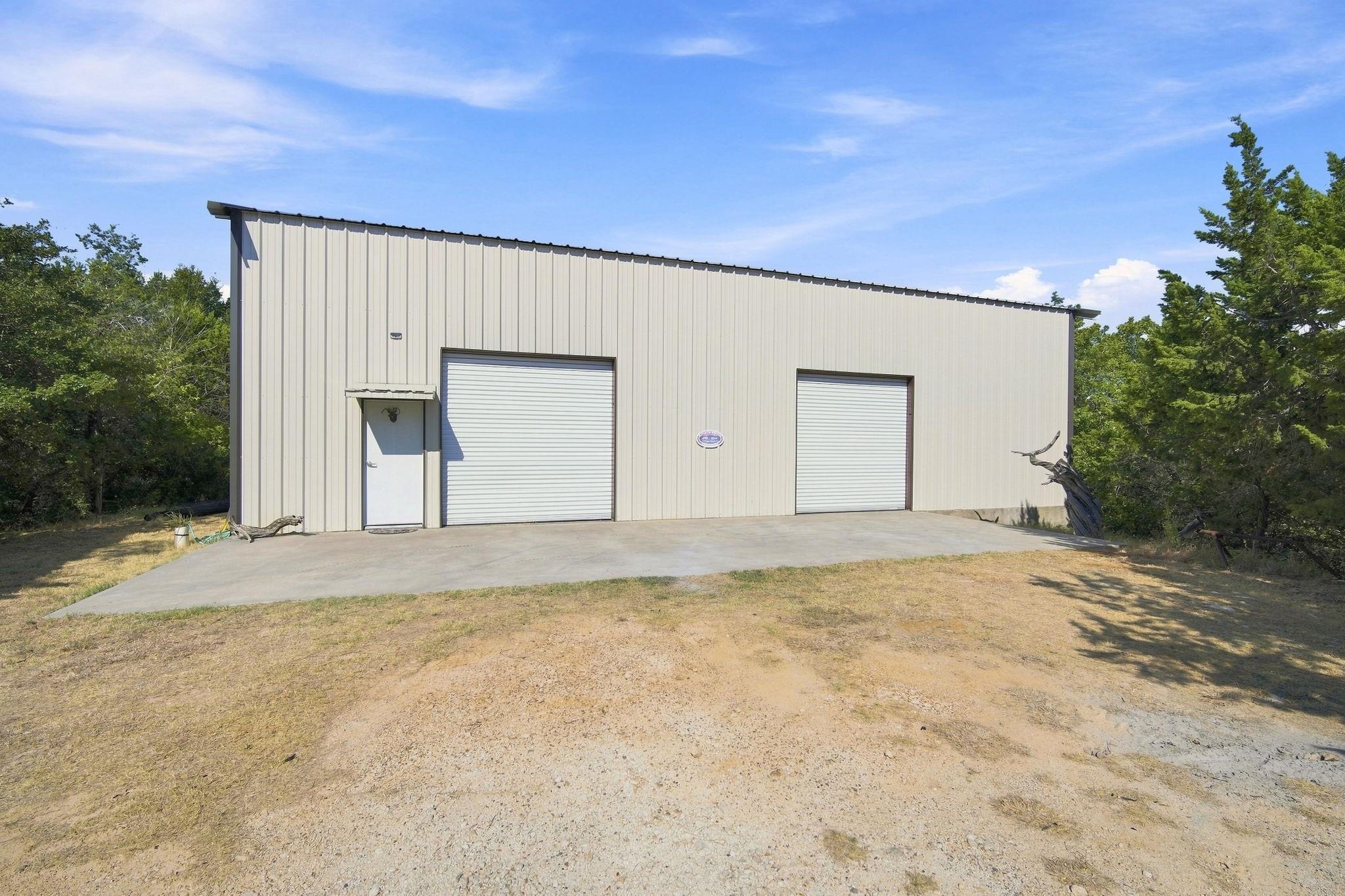 main property photo 32