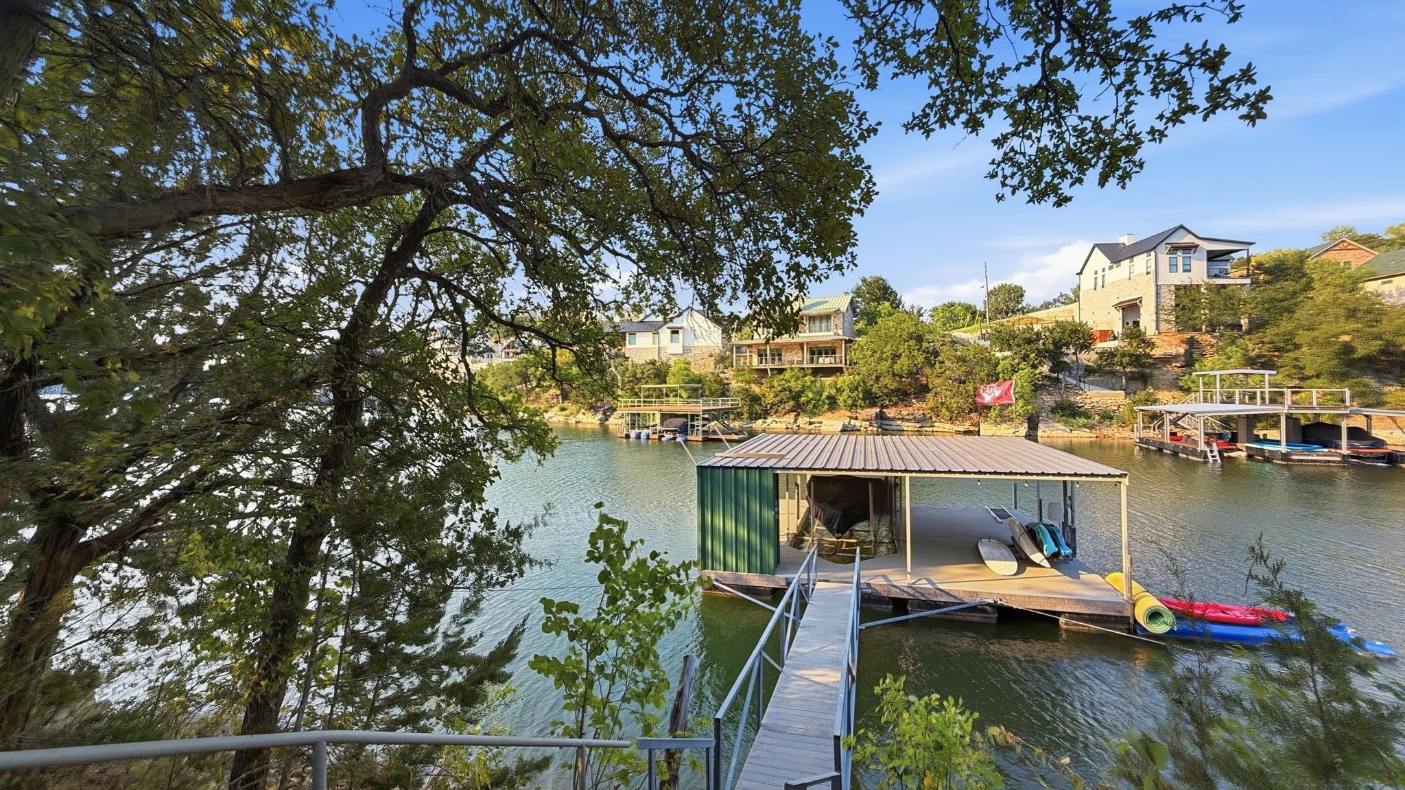 main property photo 32