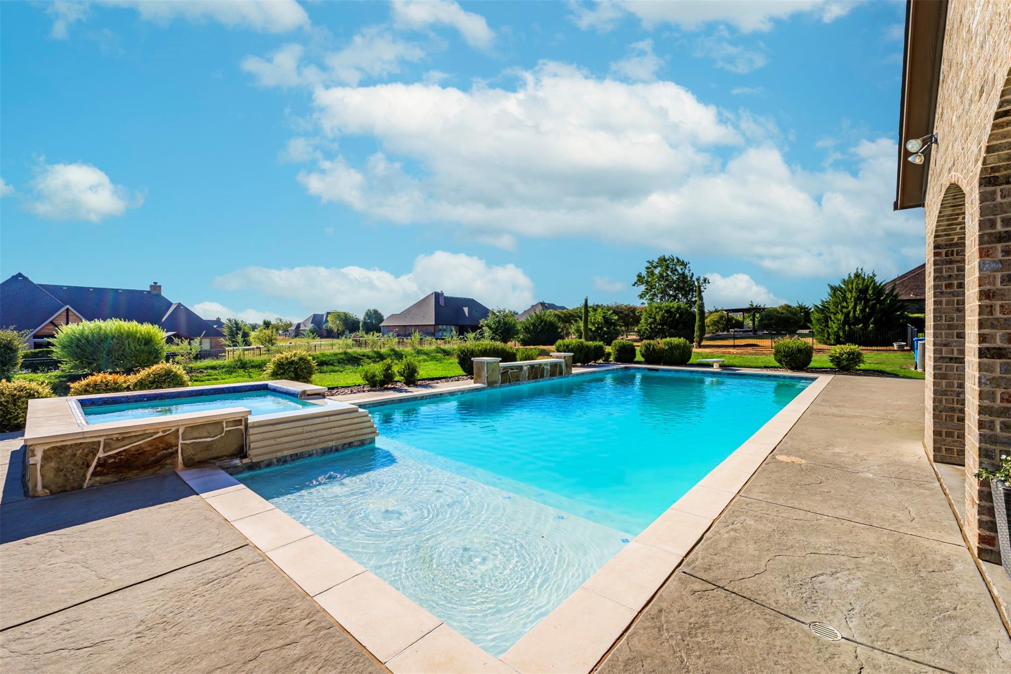 main property photo 35