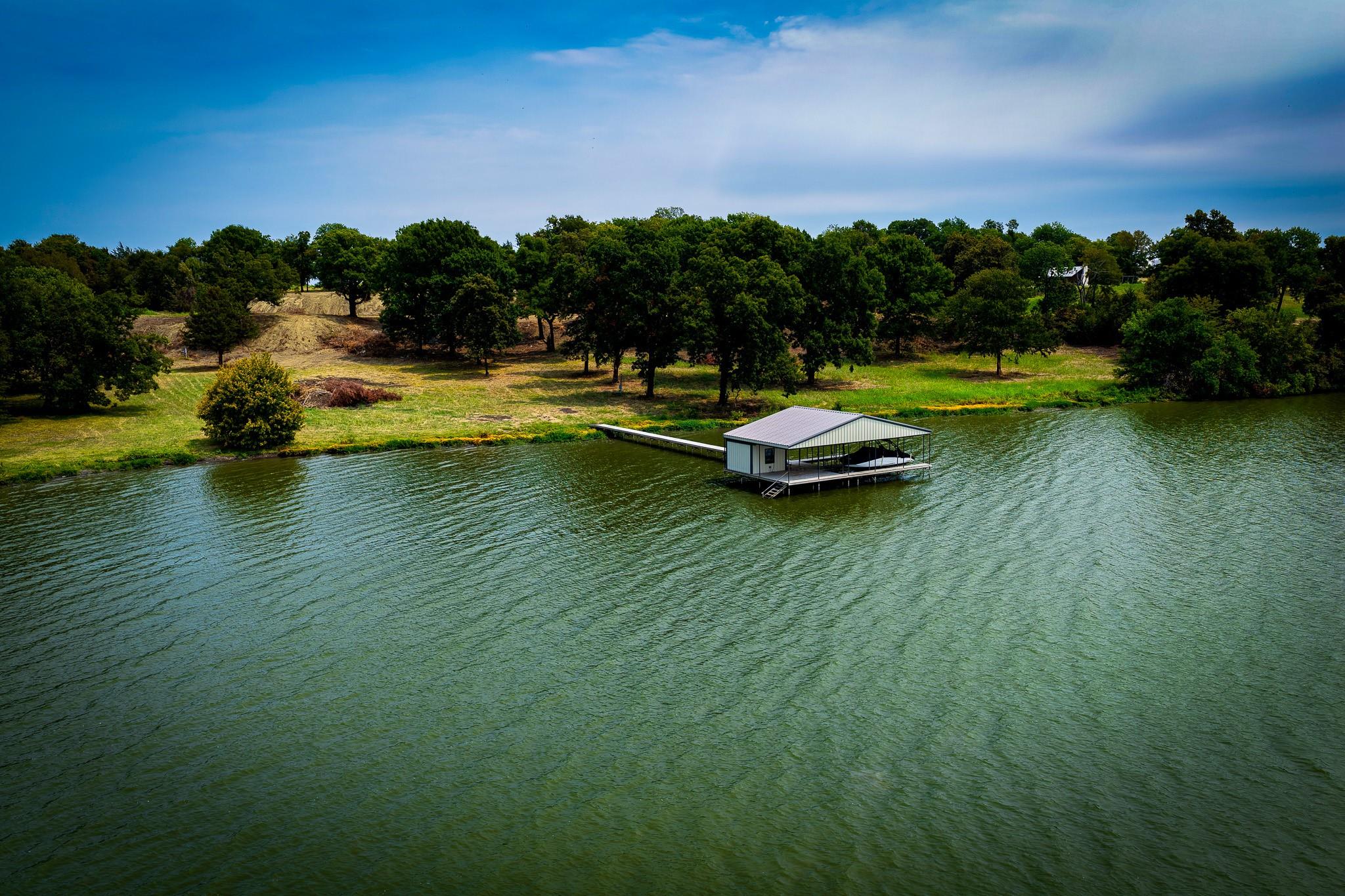 main property photo 31