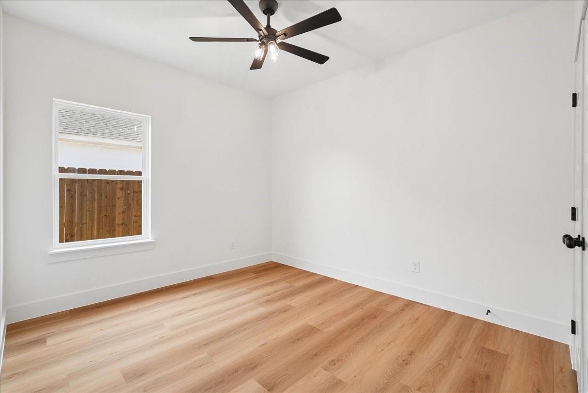 property viewer photo 8