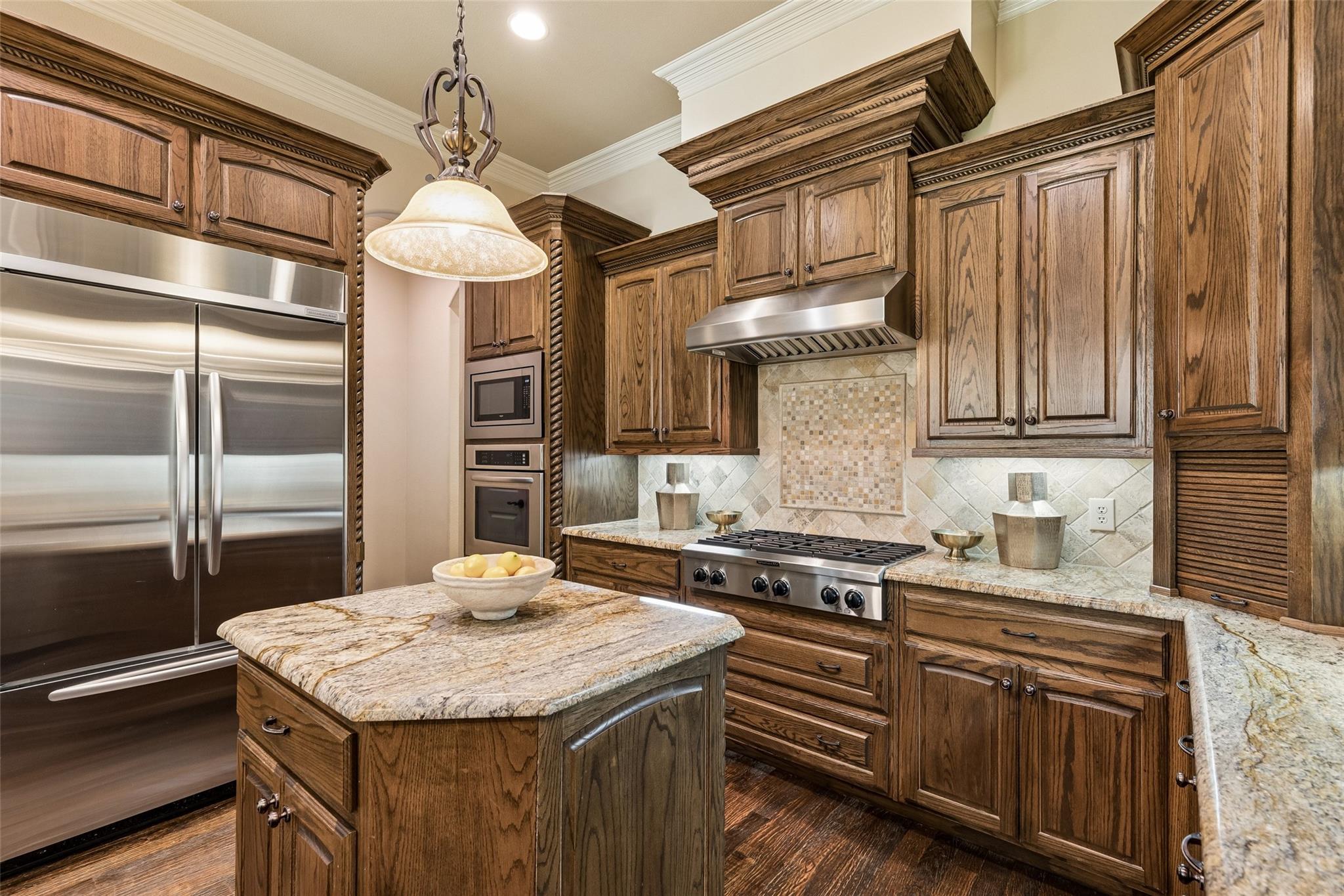 main property photo 6