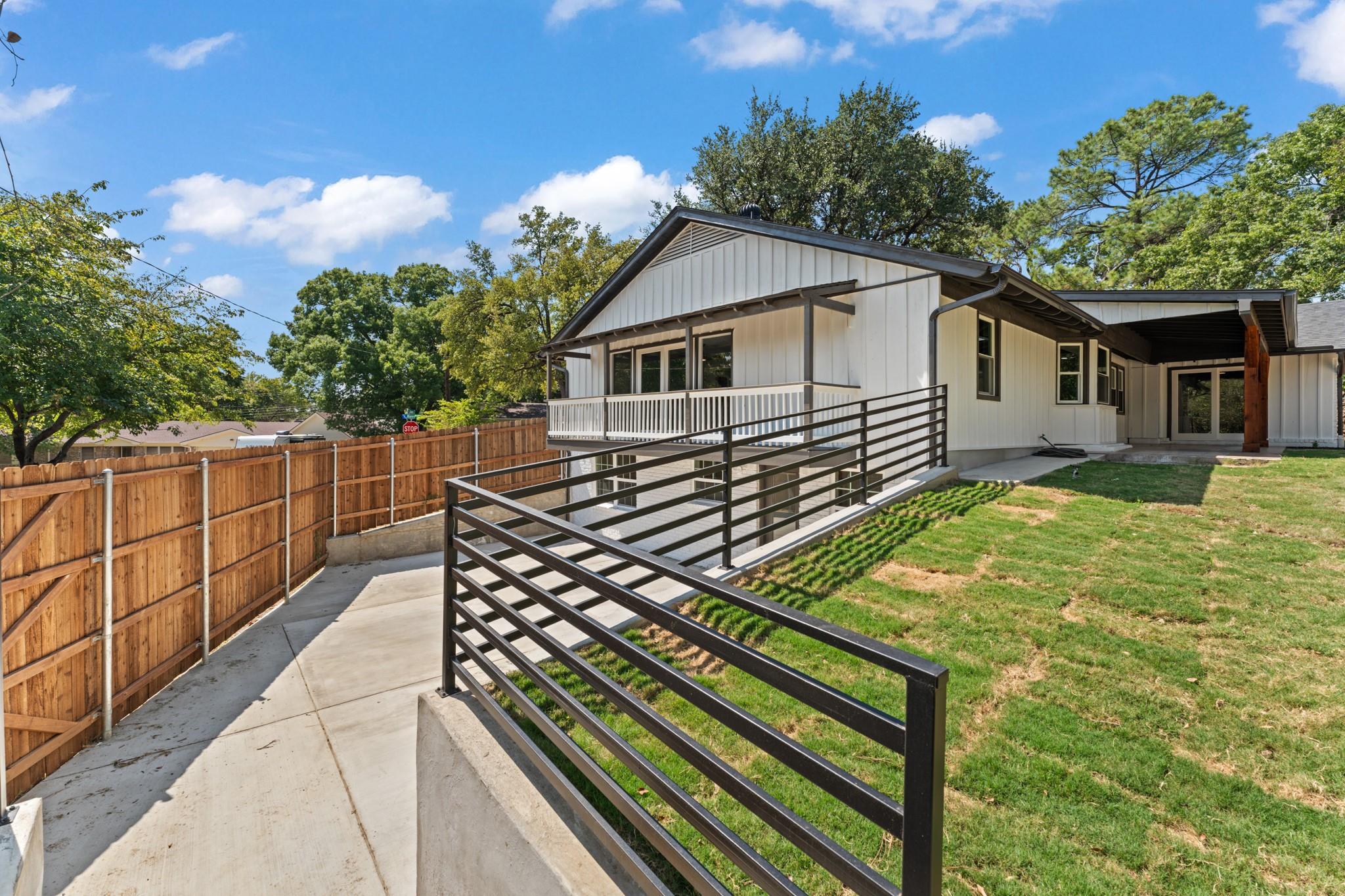 main property photo 29