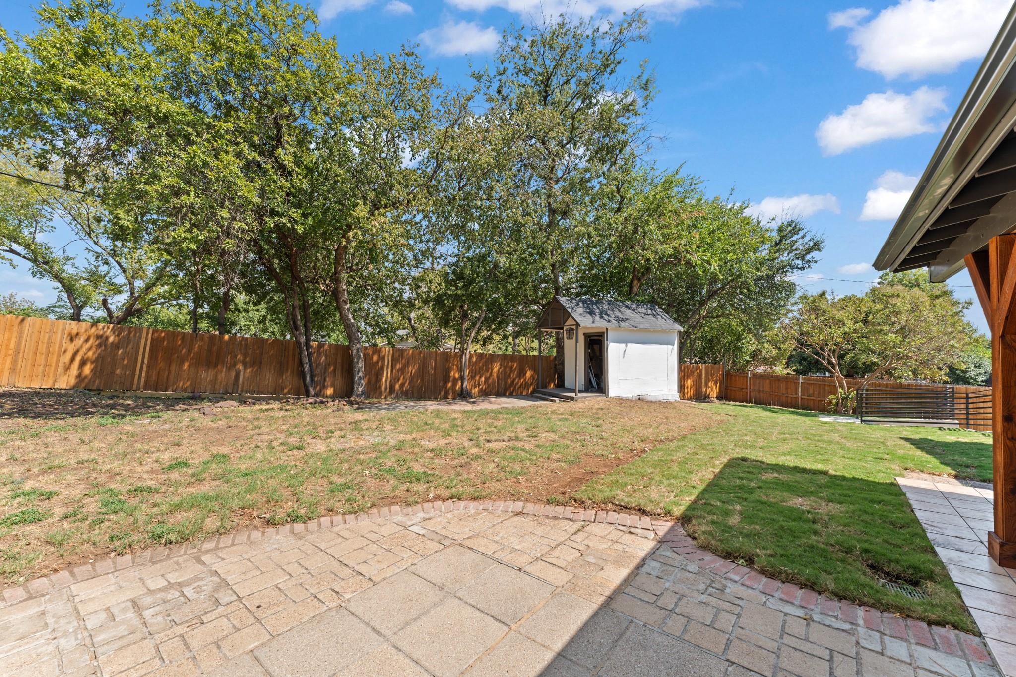 main property photo 39