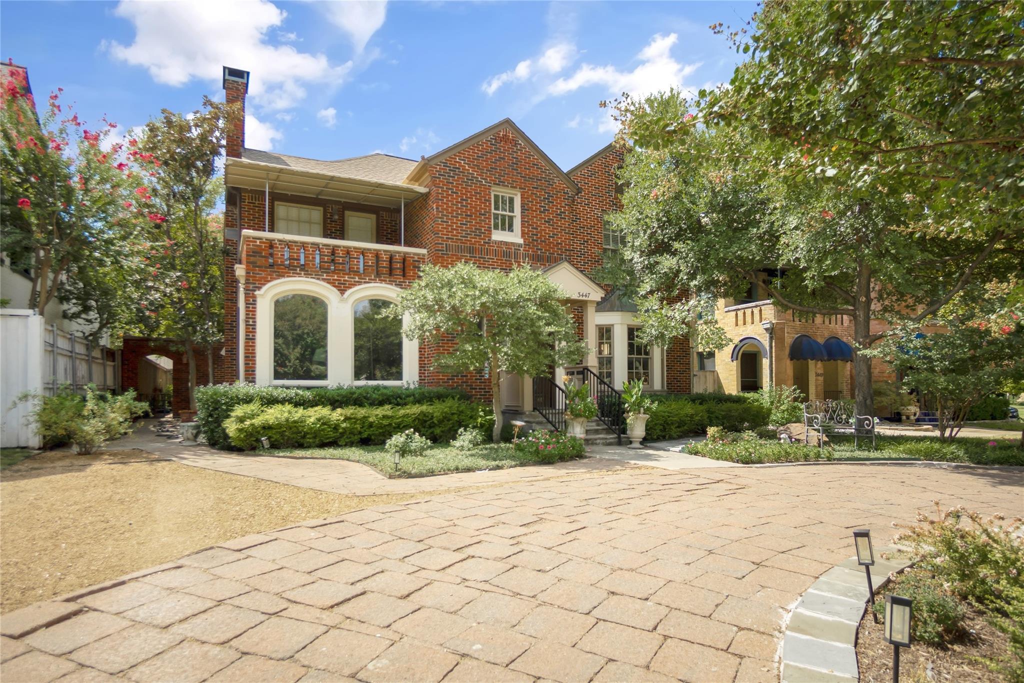 main property photo 10