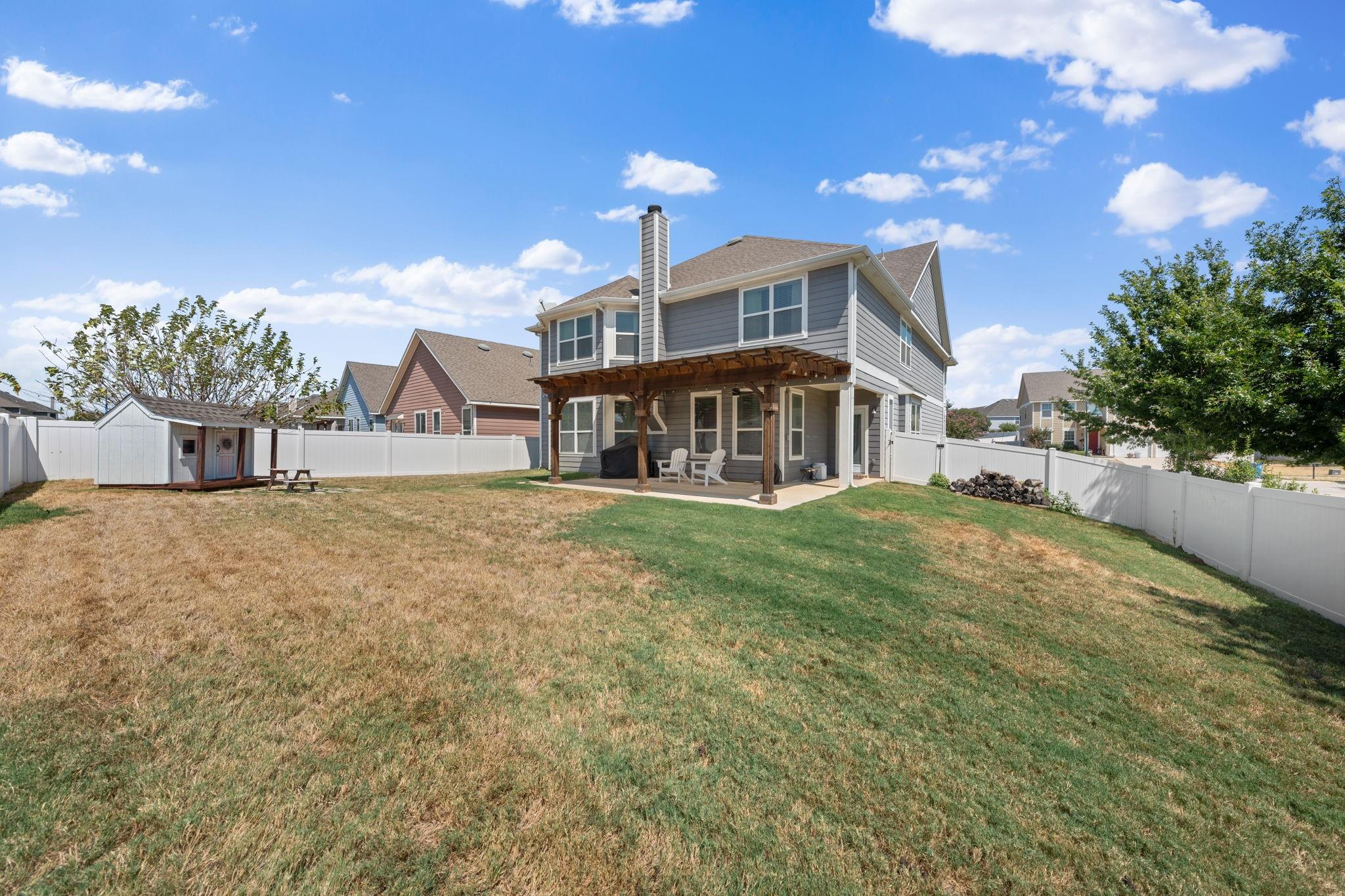 main property photo 37