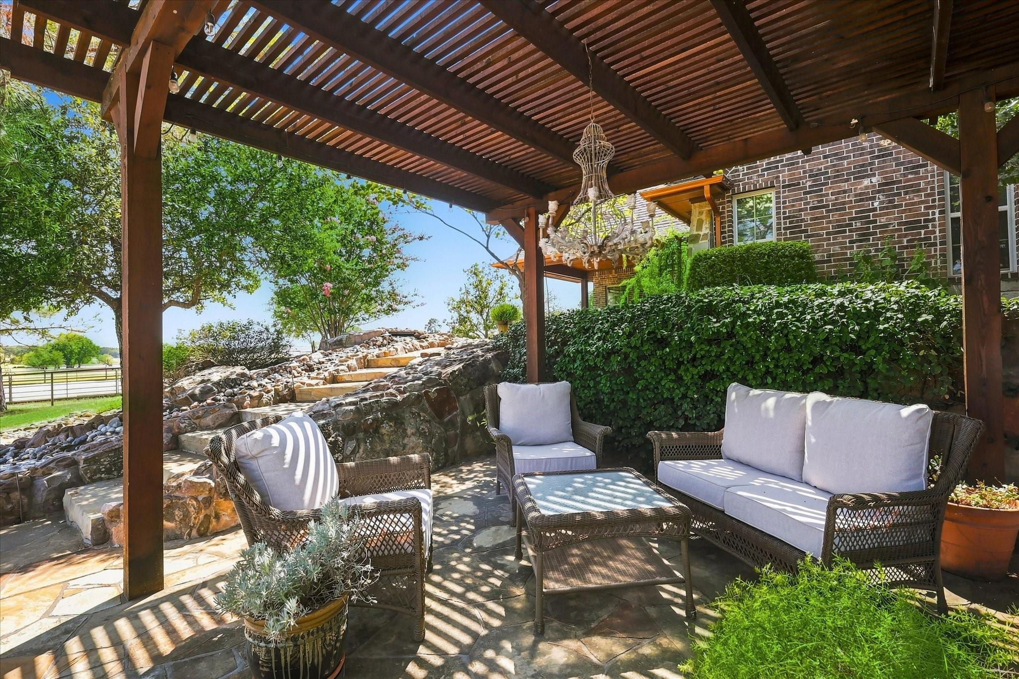 main property photo 27