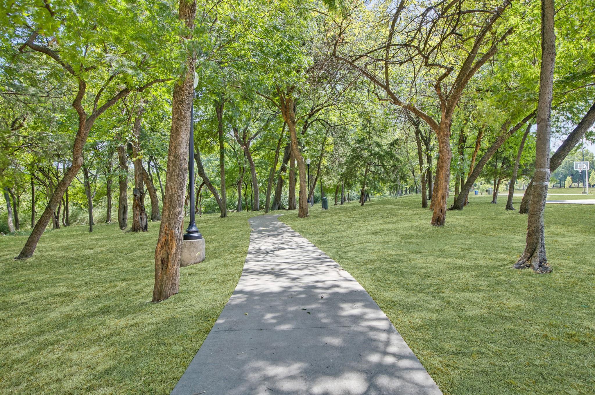 main property photo 18