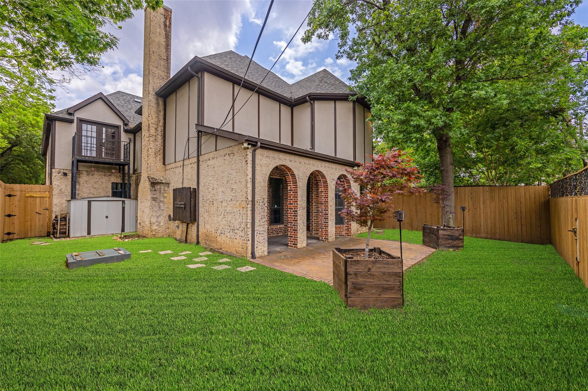 main property photo 31
