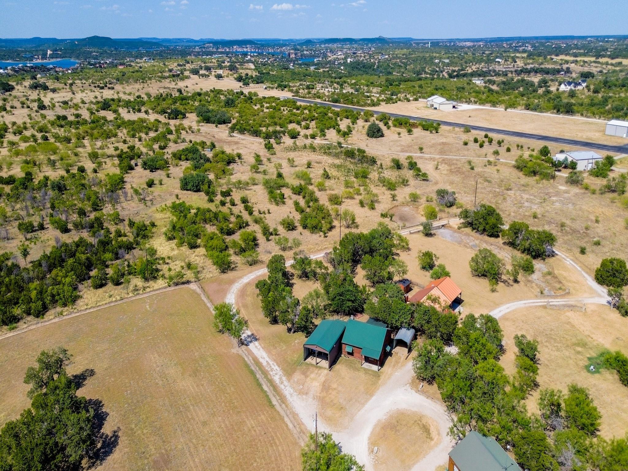 main property photo 11