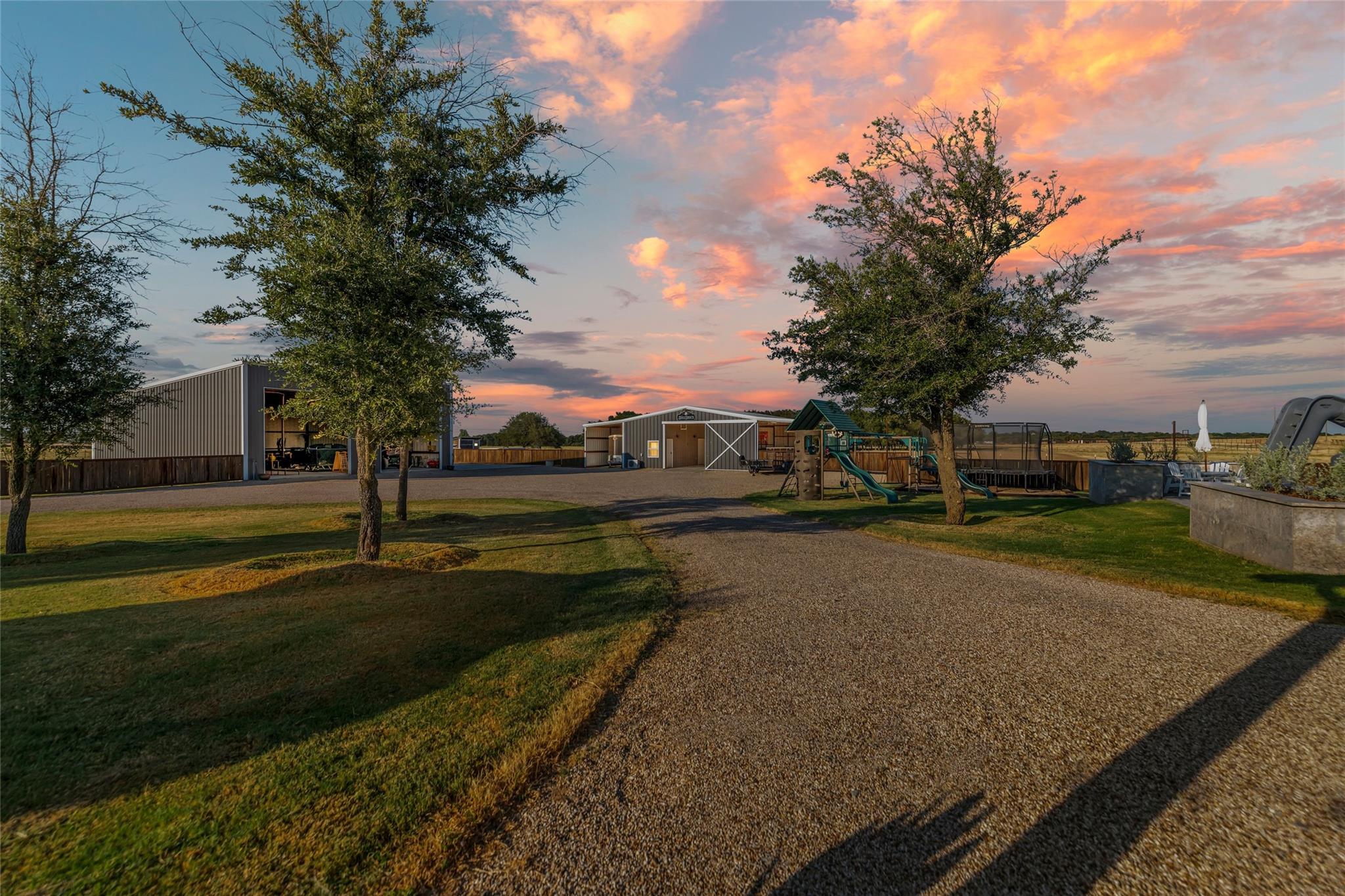 main property photo 12