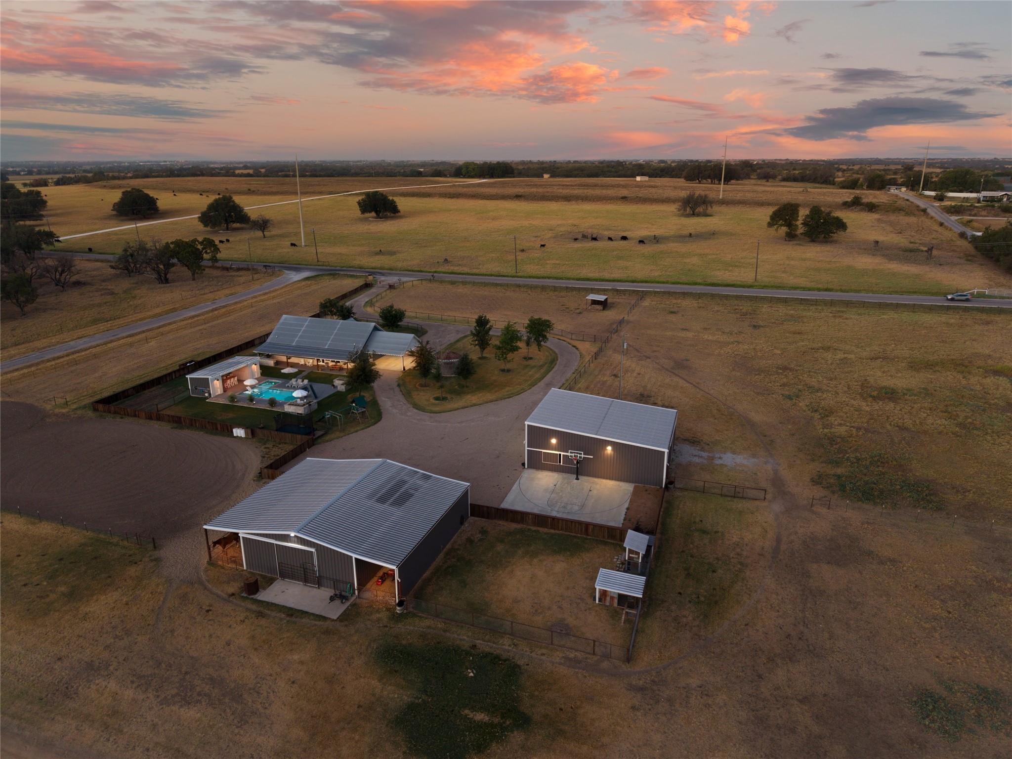 main property photo 4