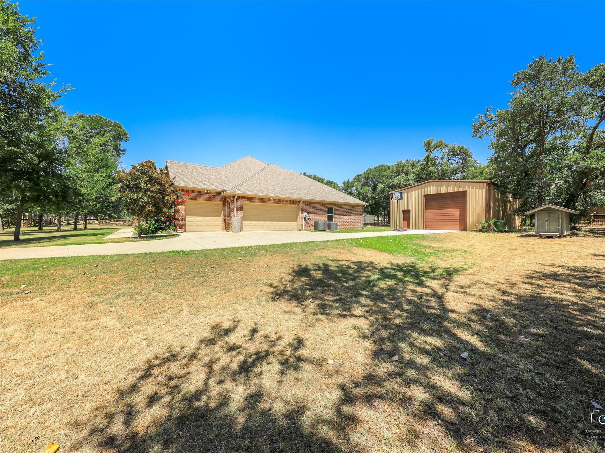 main property photo 34