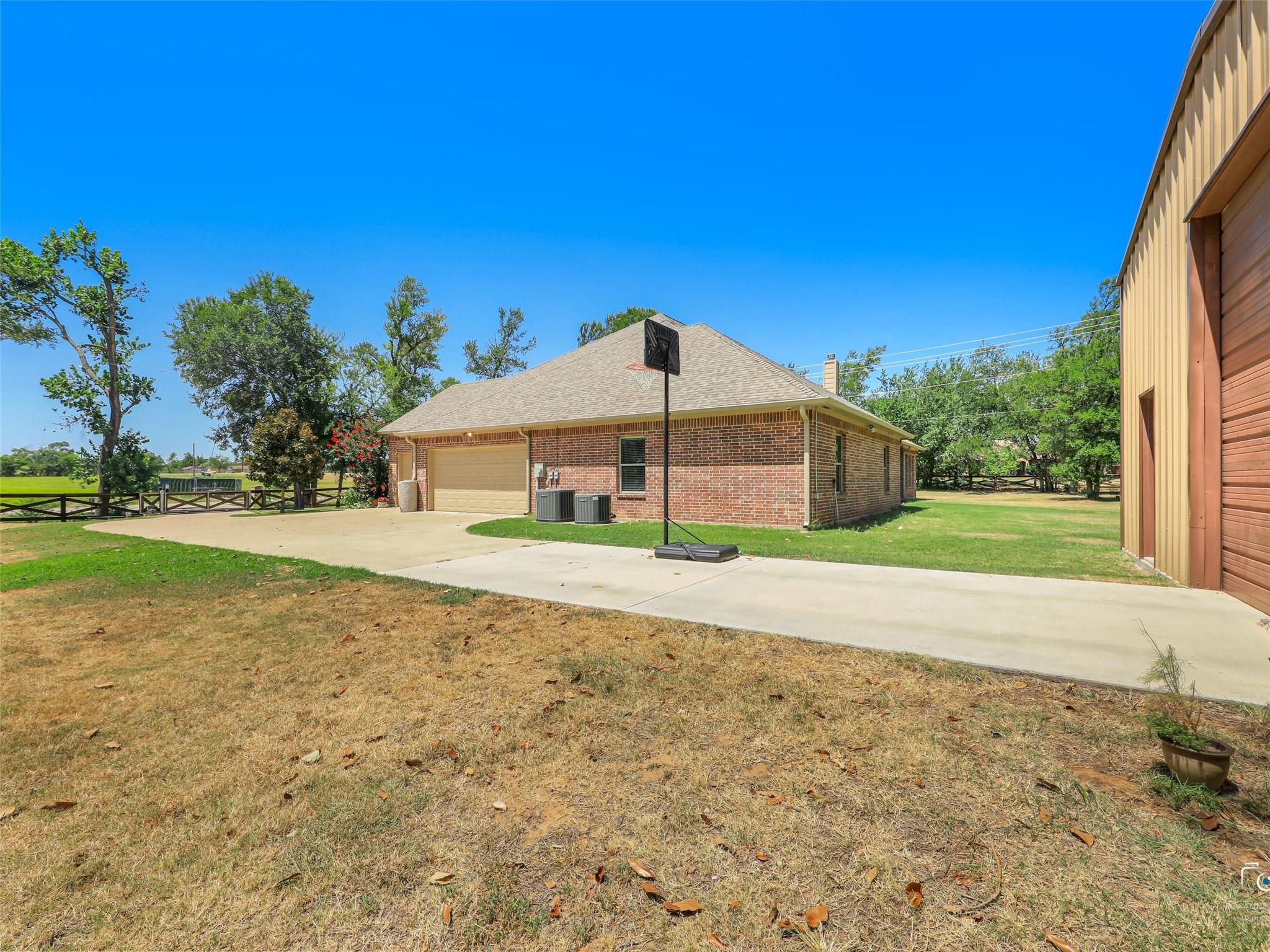 main property photo 35