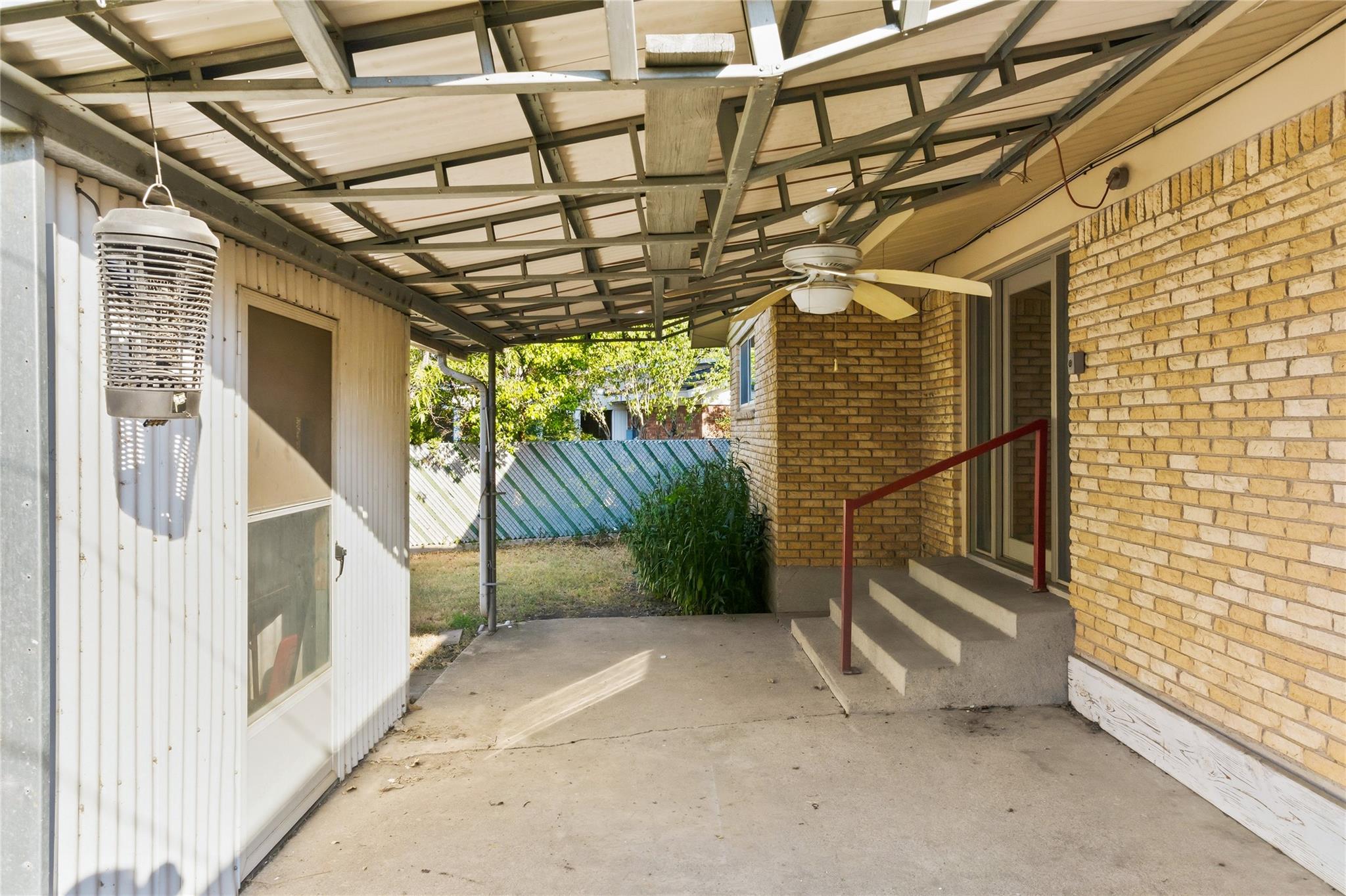 main property photo 25