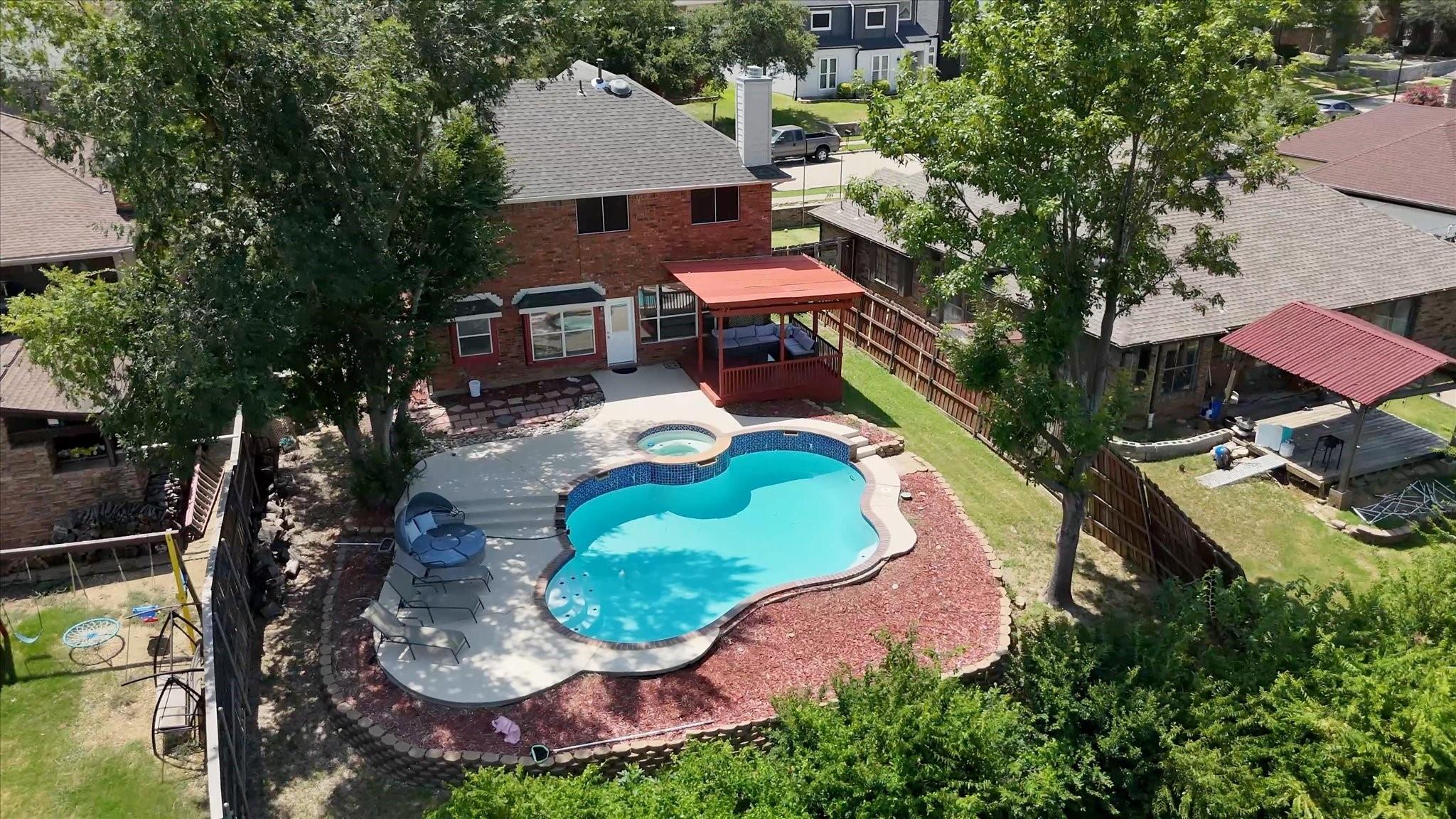 main property photo 25
