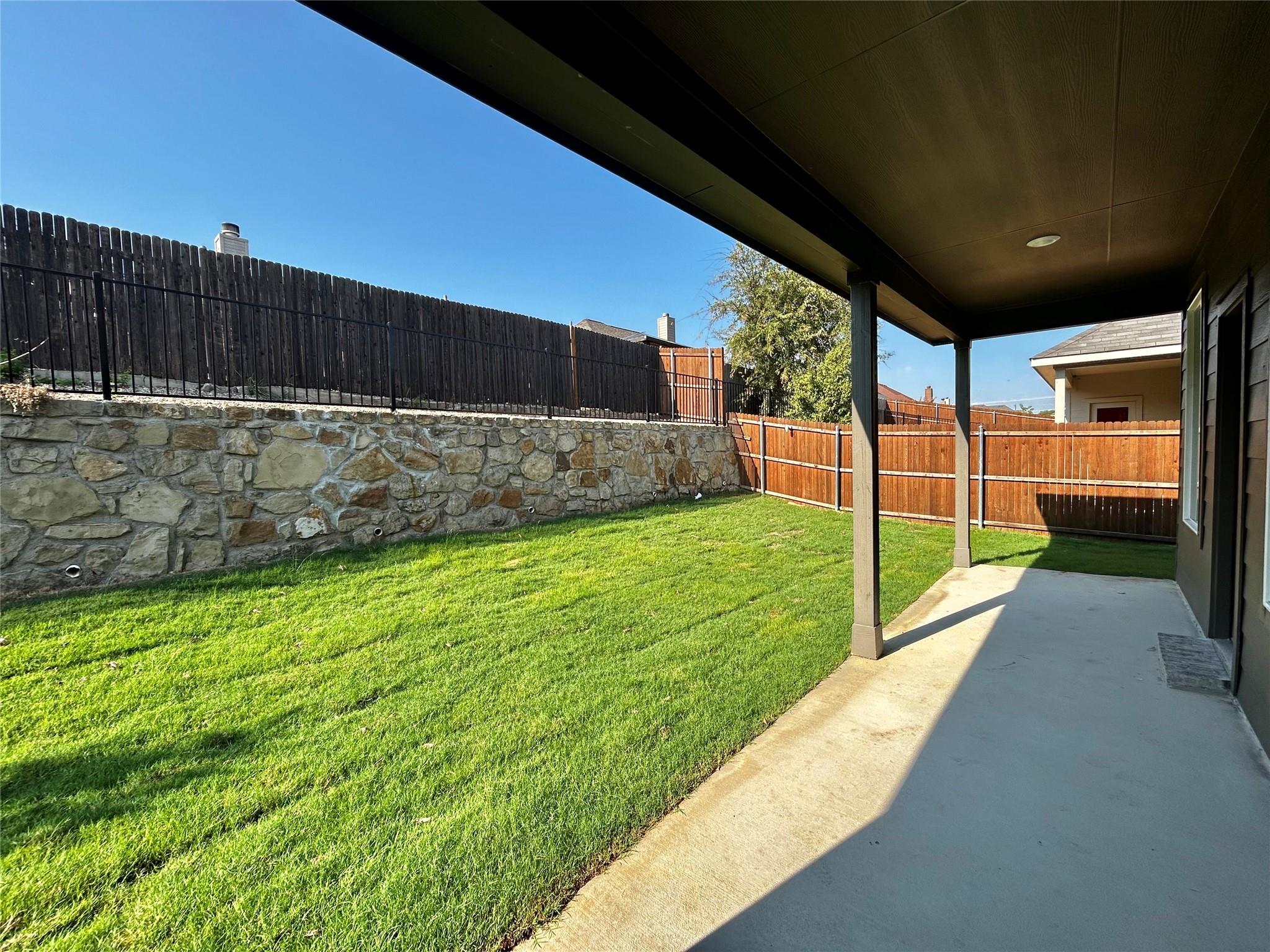 main property photo 23