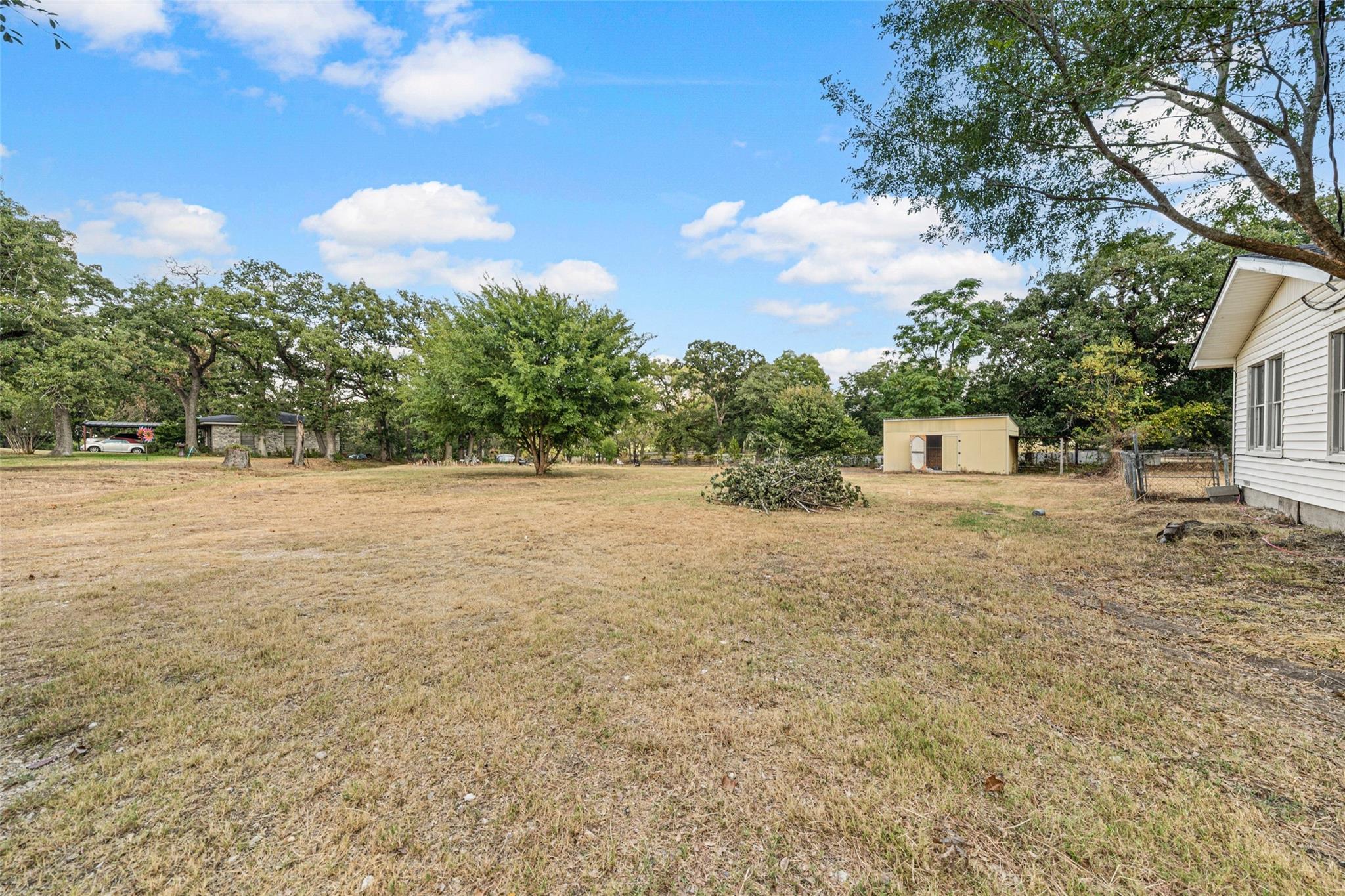 main property photo 20