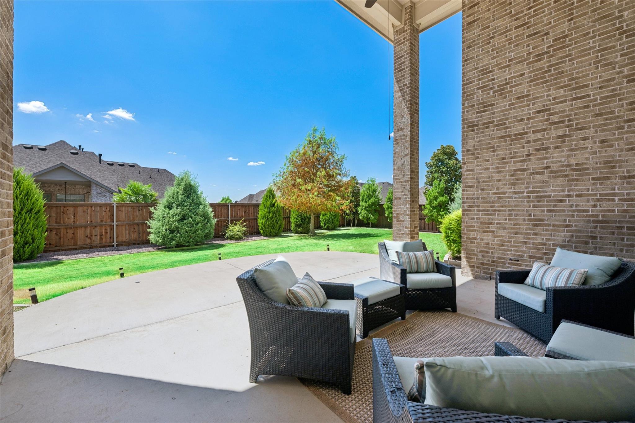 main property photo 31