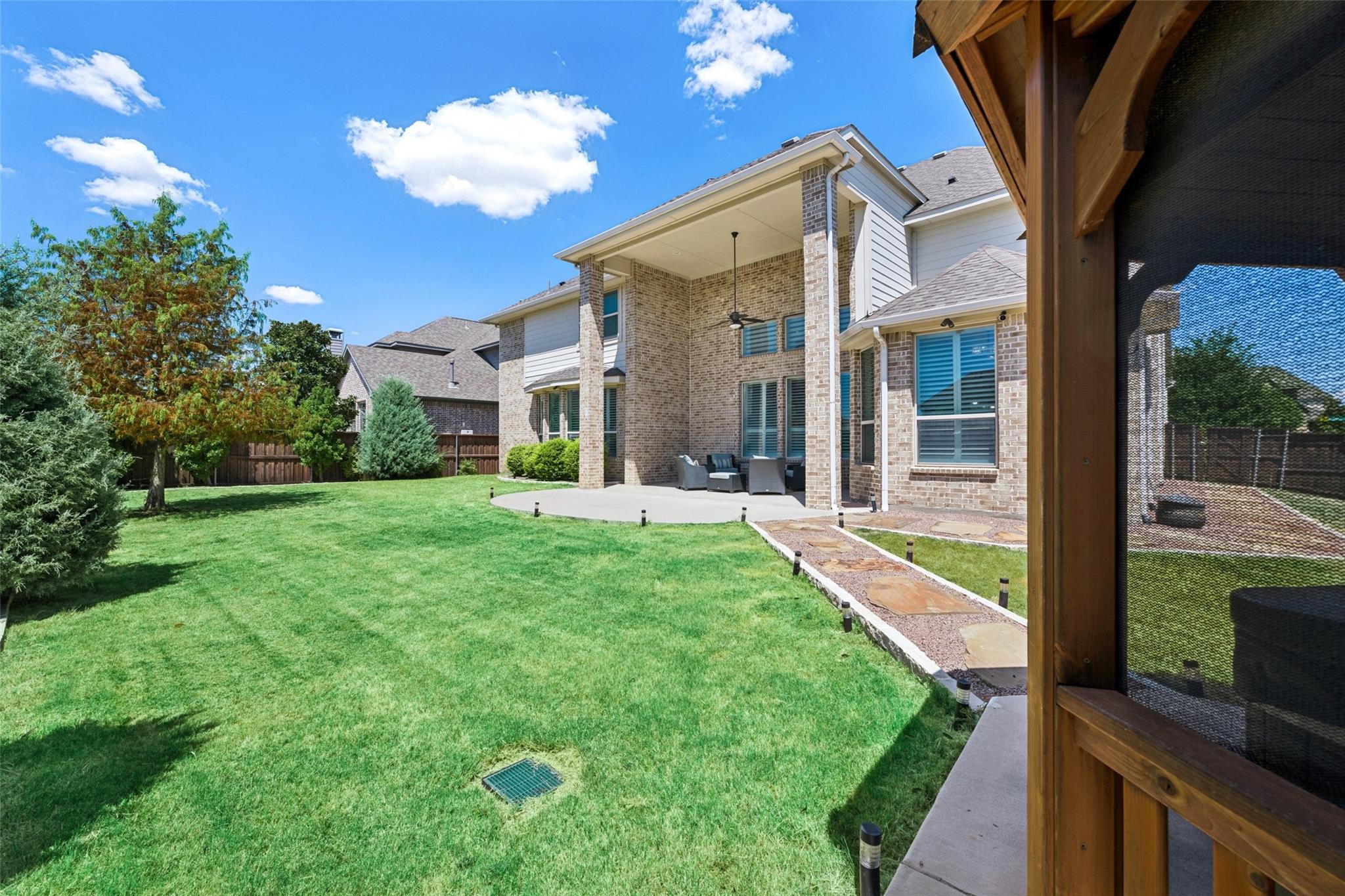 main property photo 33