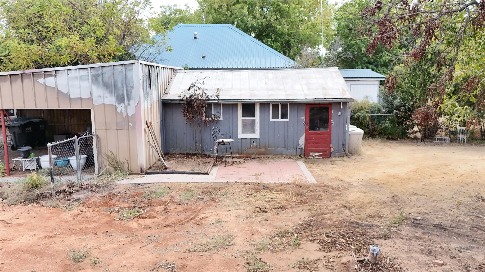 main property photo 15