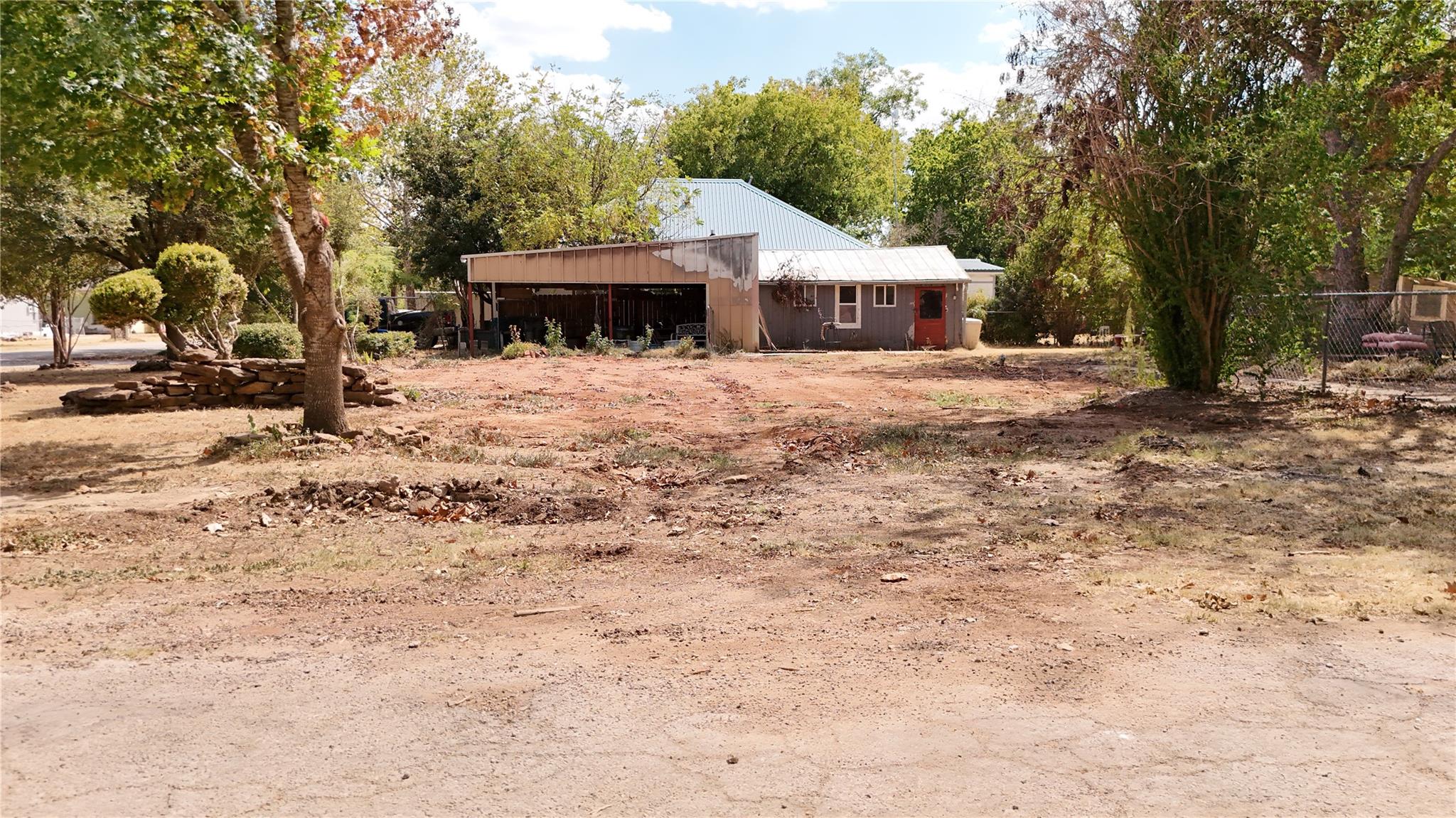 main property photo 9