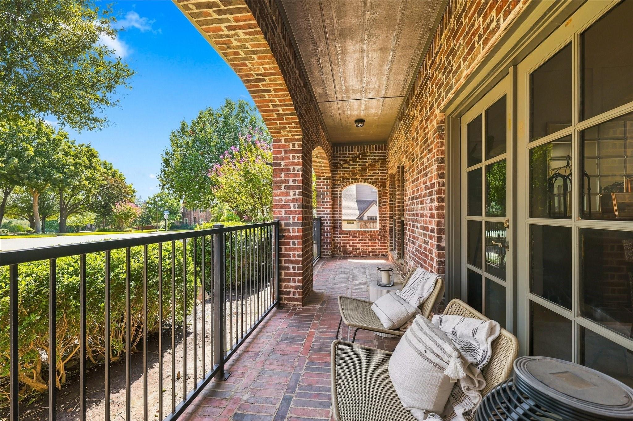 main property photo 7