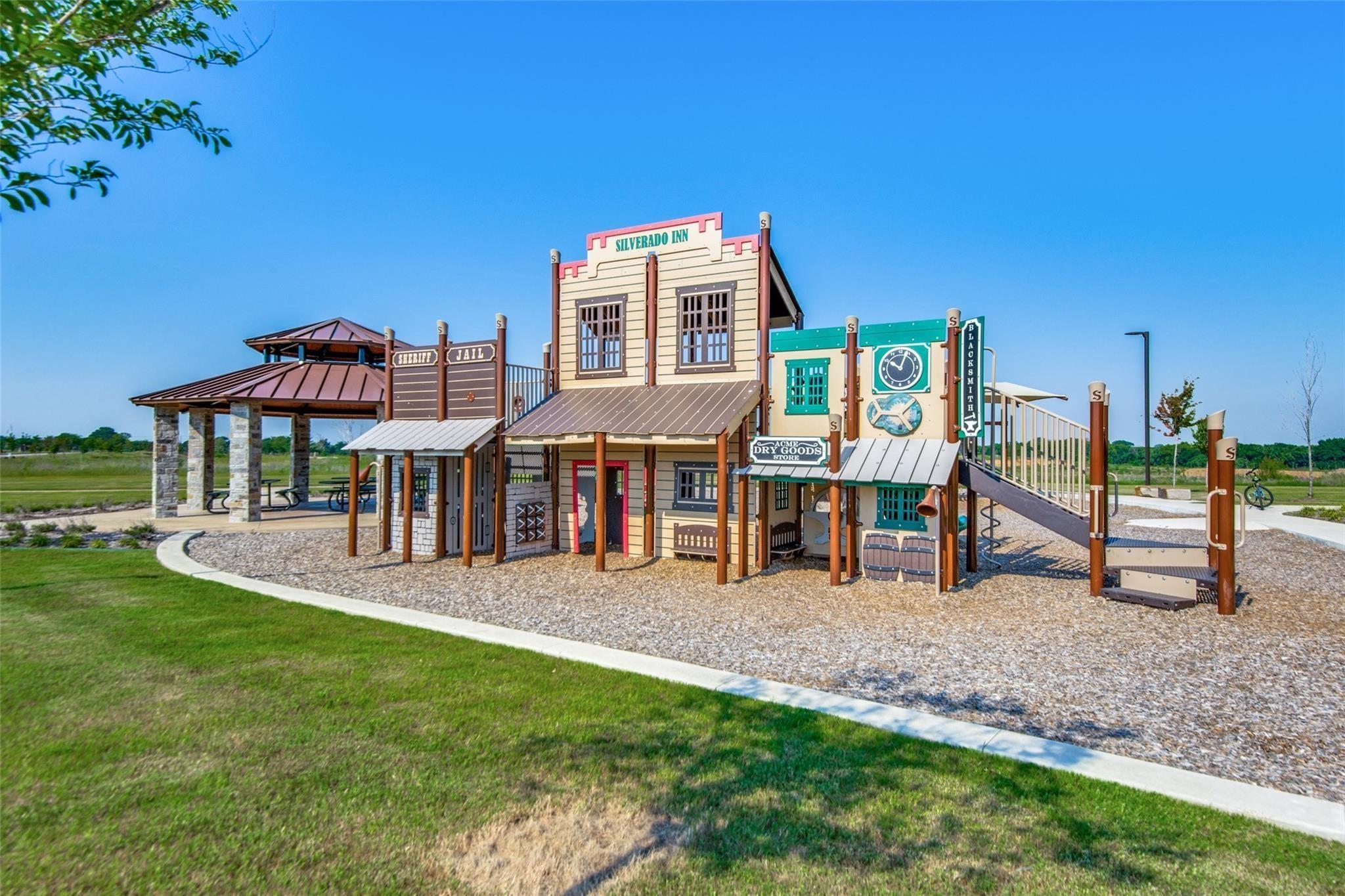 main property photo 27