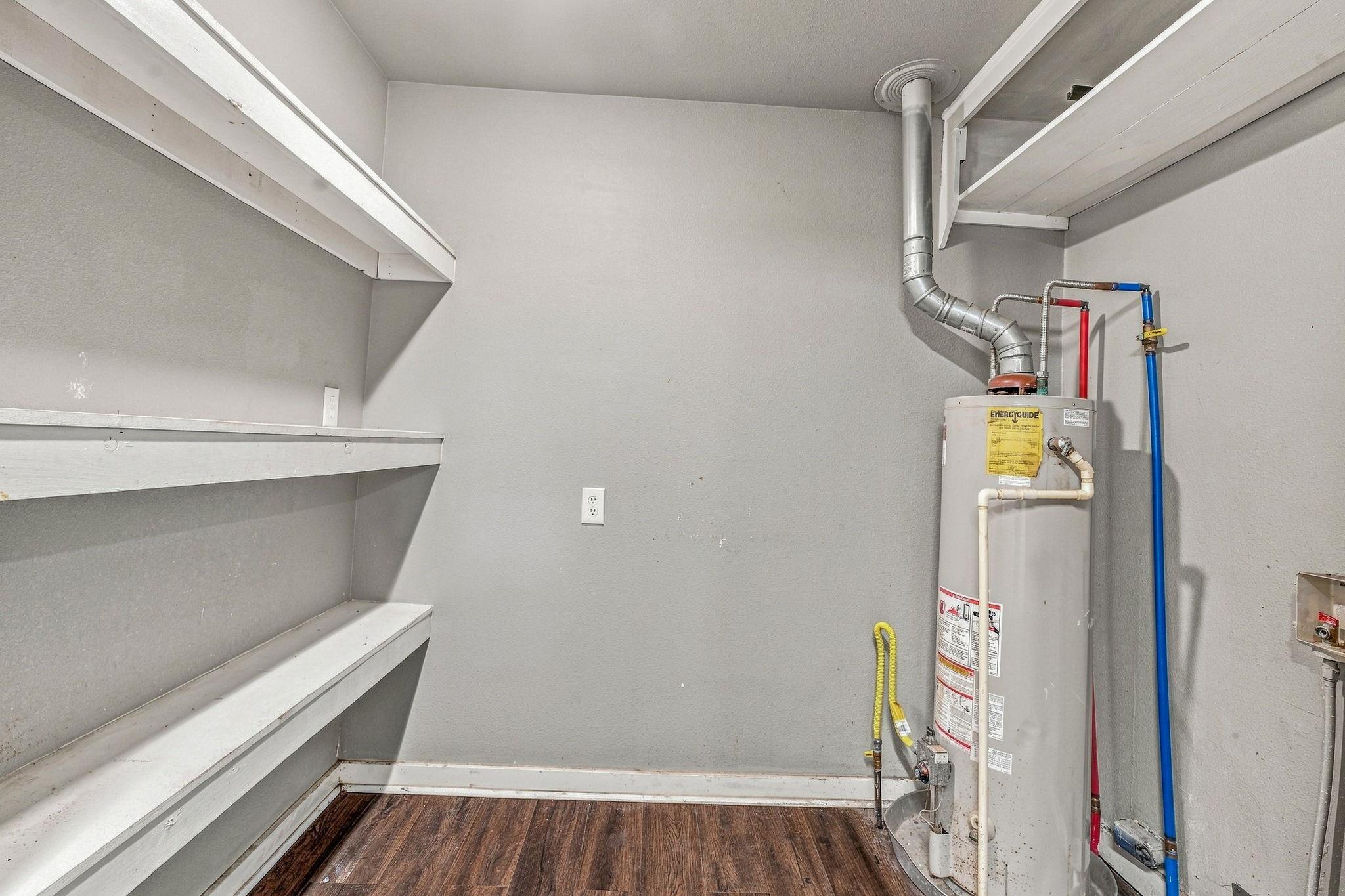 main property photo 9