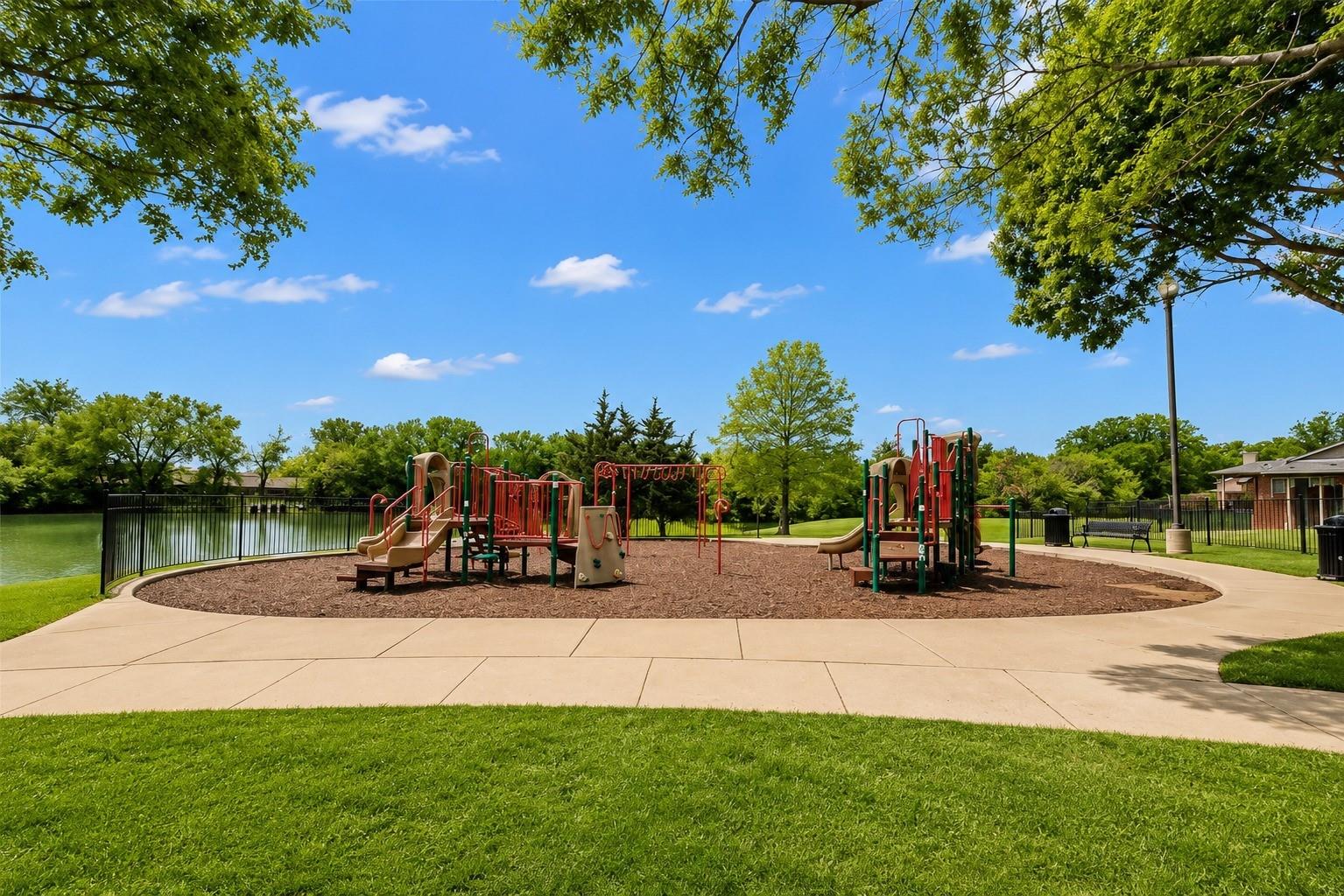 main property photo 19