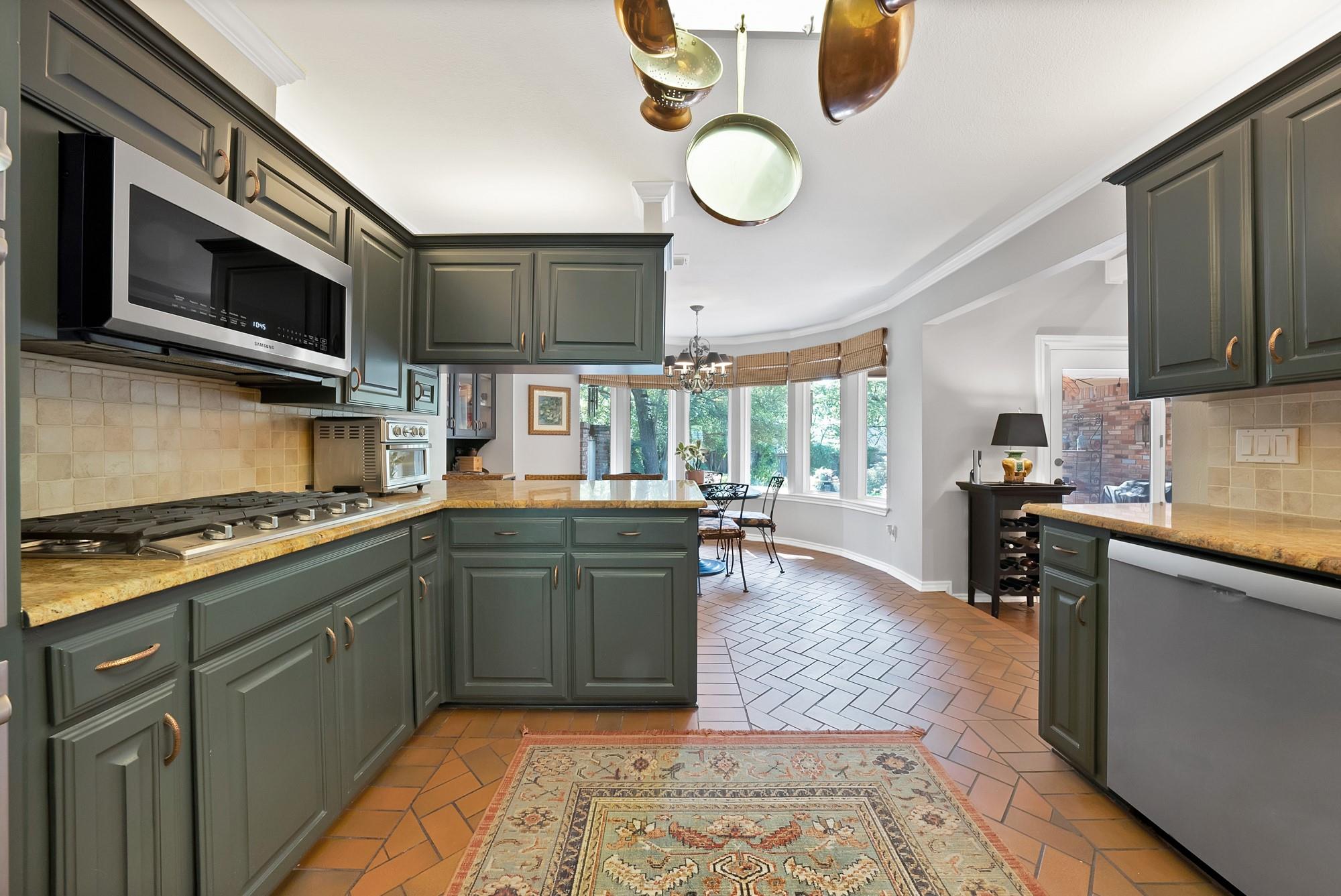 main property photo 18